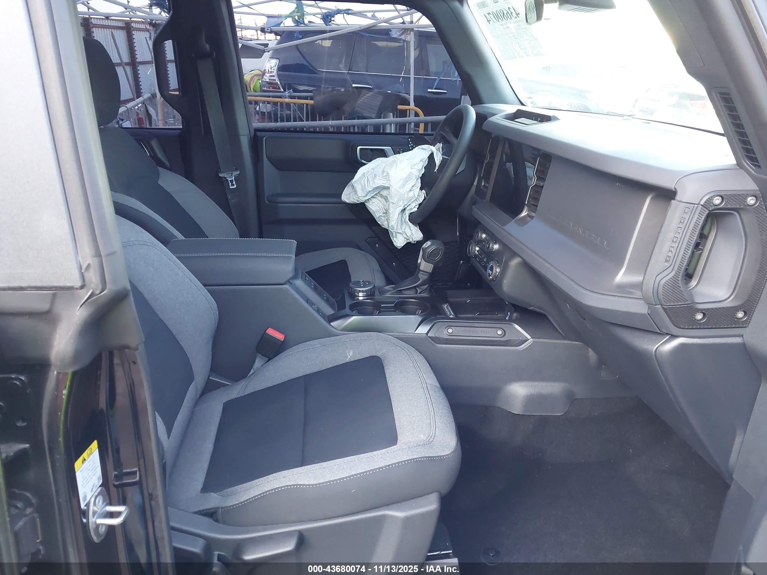 FORD BRONCO image 5