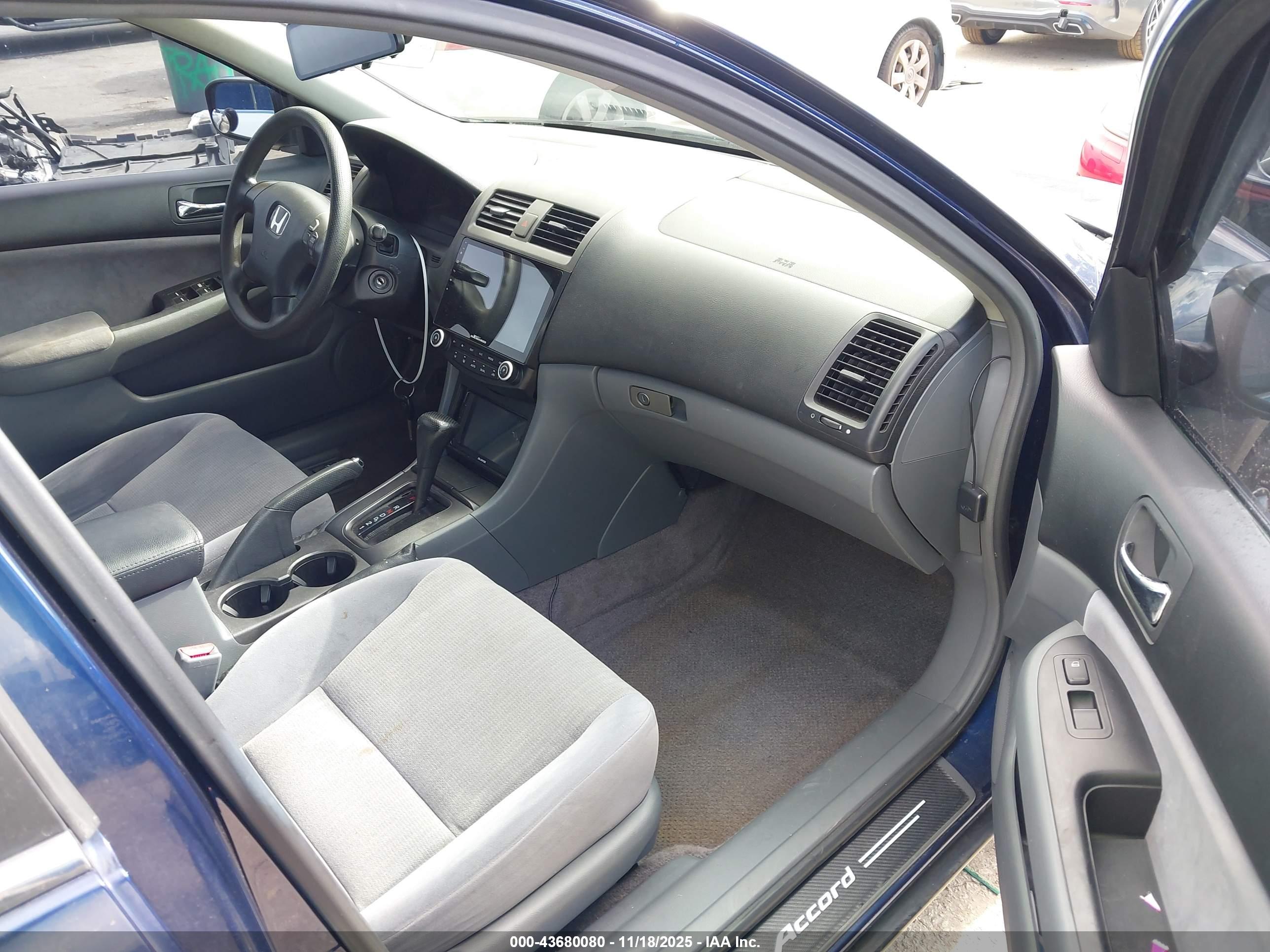 HONDA ACCORD image 5