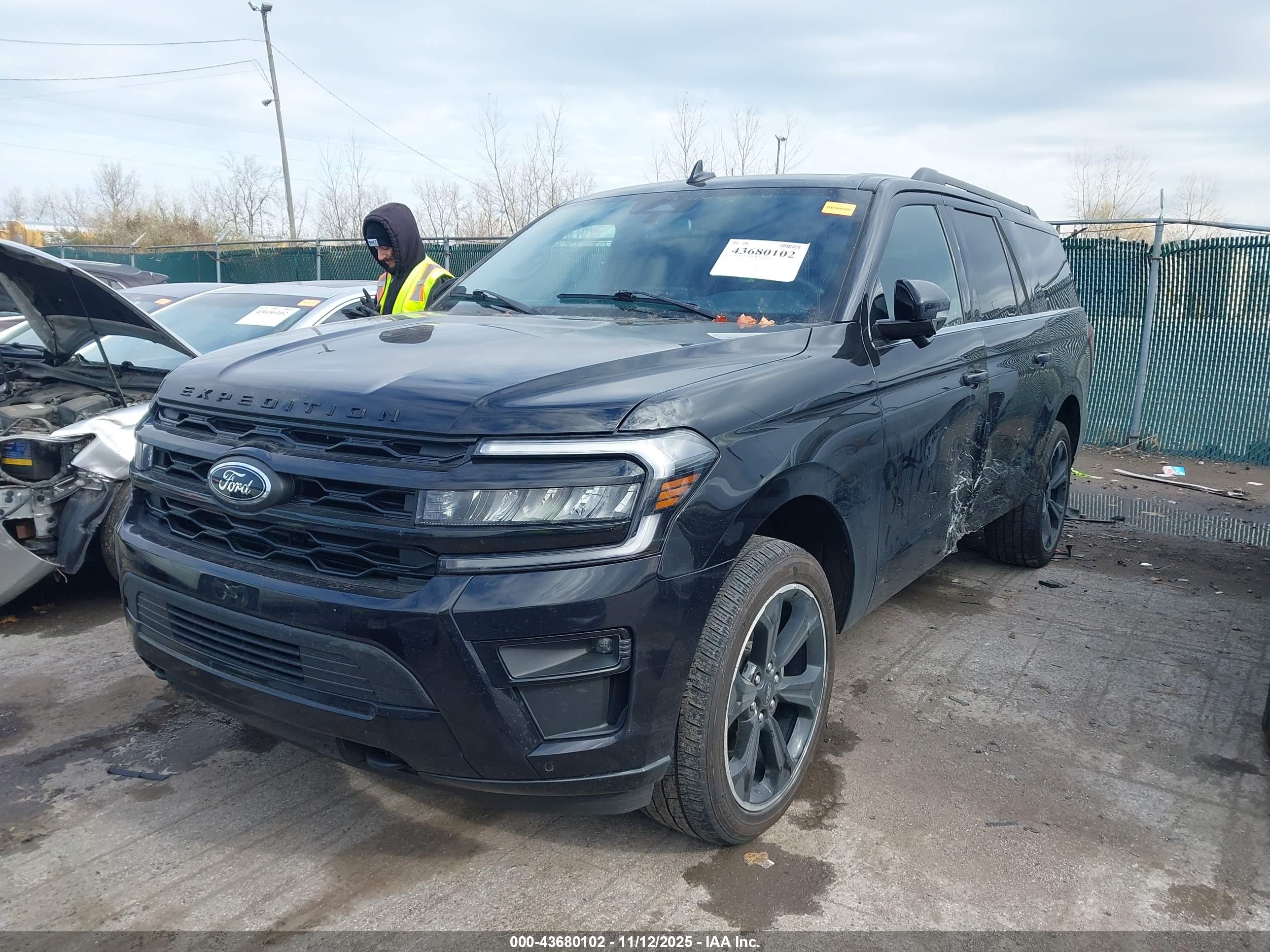 FORD EXPEDITION image 2
