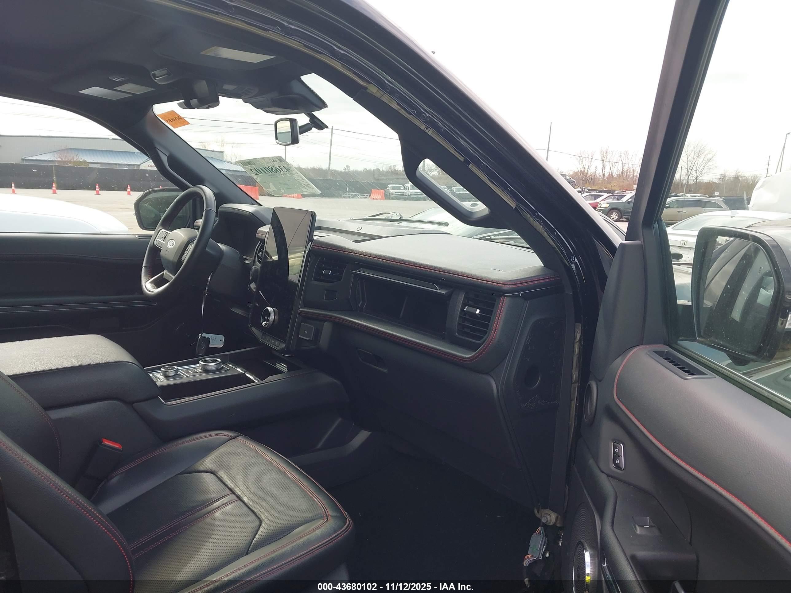 FORD EXPEDITION image 5