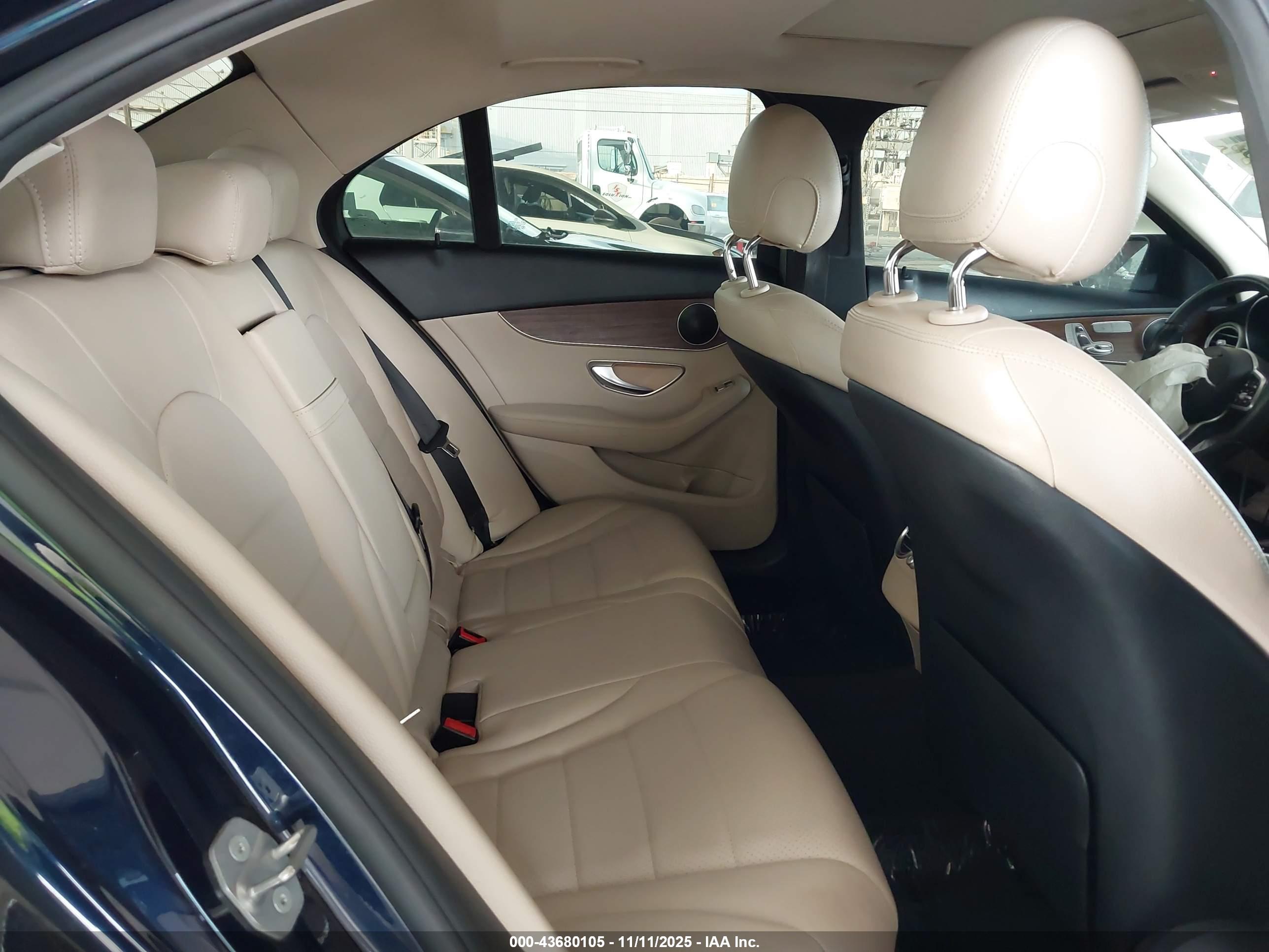 MERCEDES-BENZ C image 8