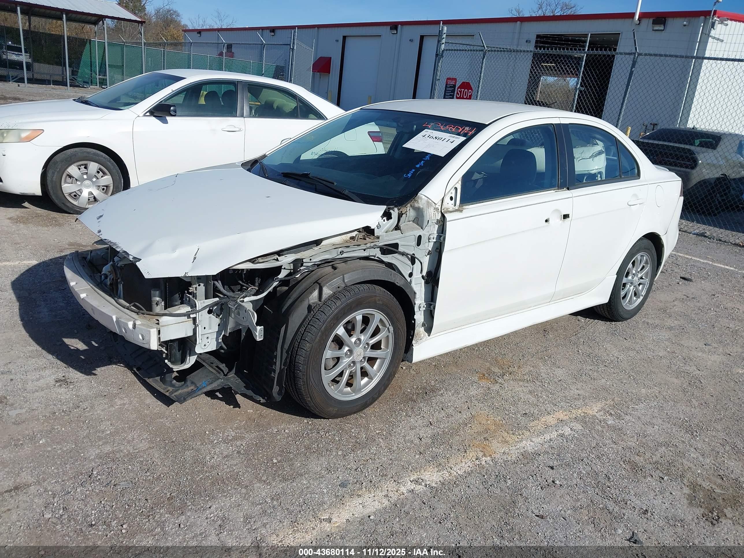 MITSUBISHI LANCER image 2