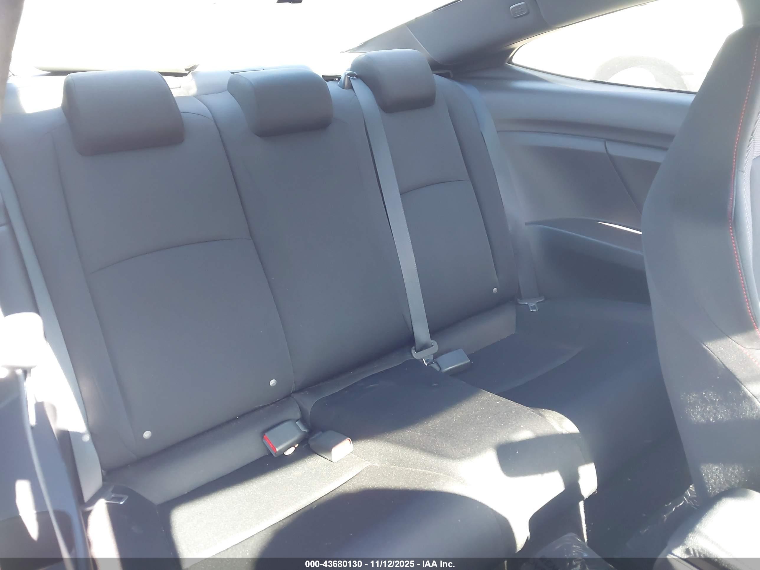 HONDA CIVIC image 8