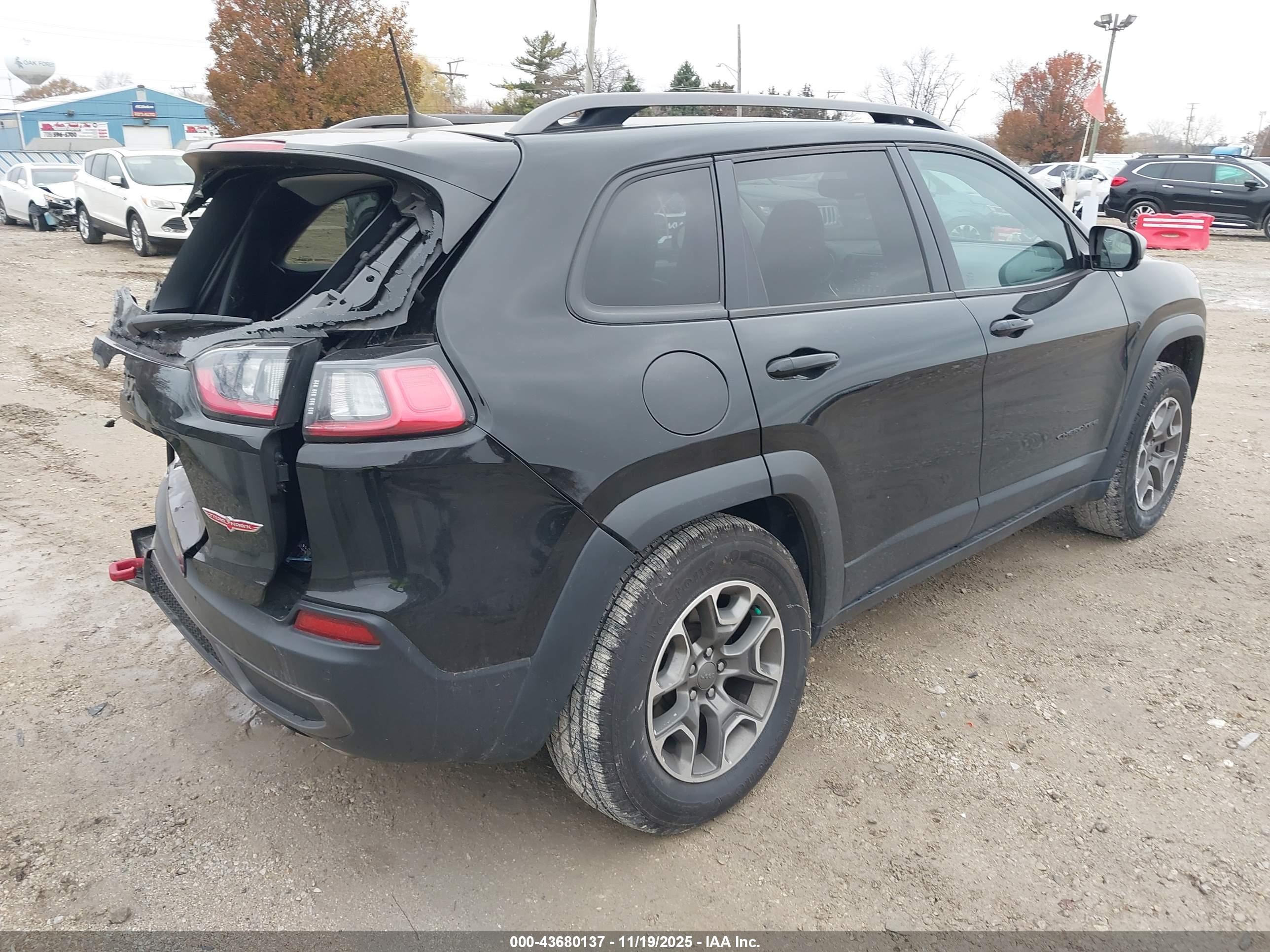 JEEP CHEROKEE image 4