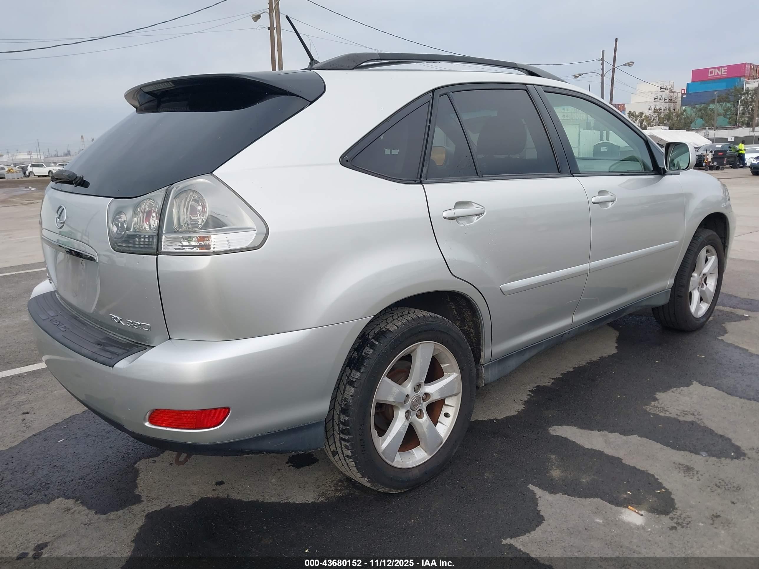 LEXUS RX image 4