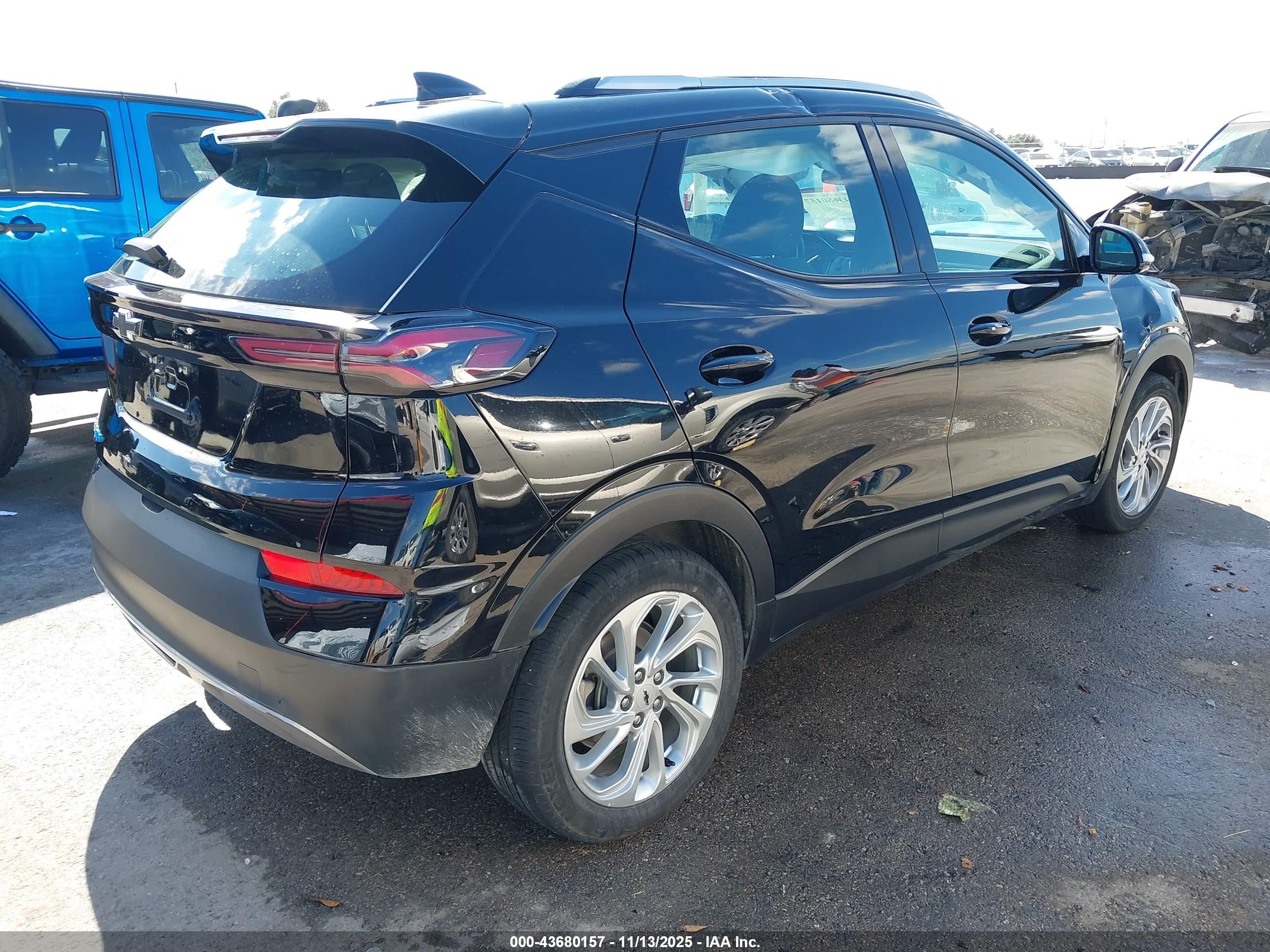 CHEVROLET BOLT image 4