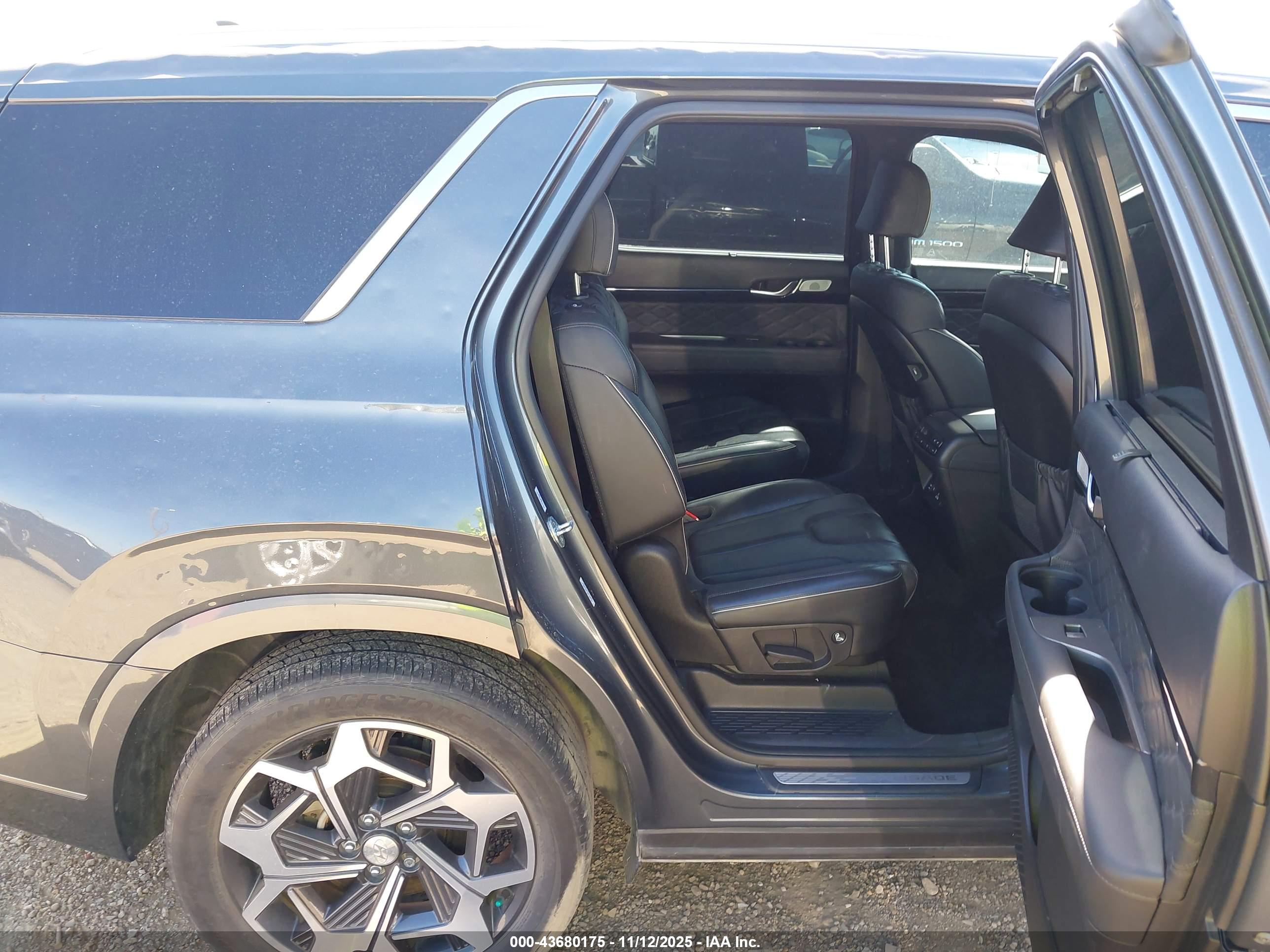 HYUNDAI PALISADE image 8