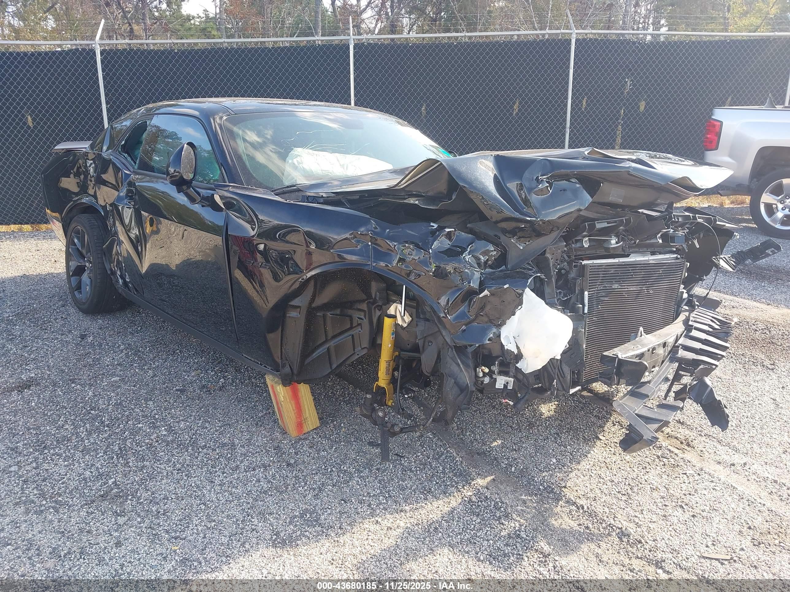 DODGE CHALLENGER image 6