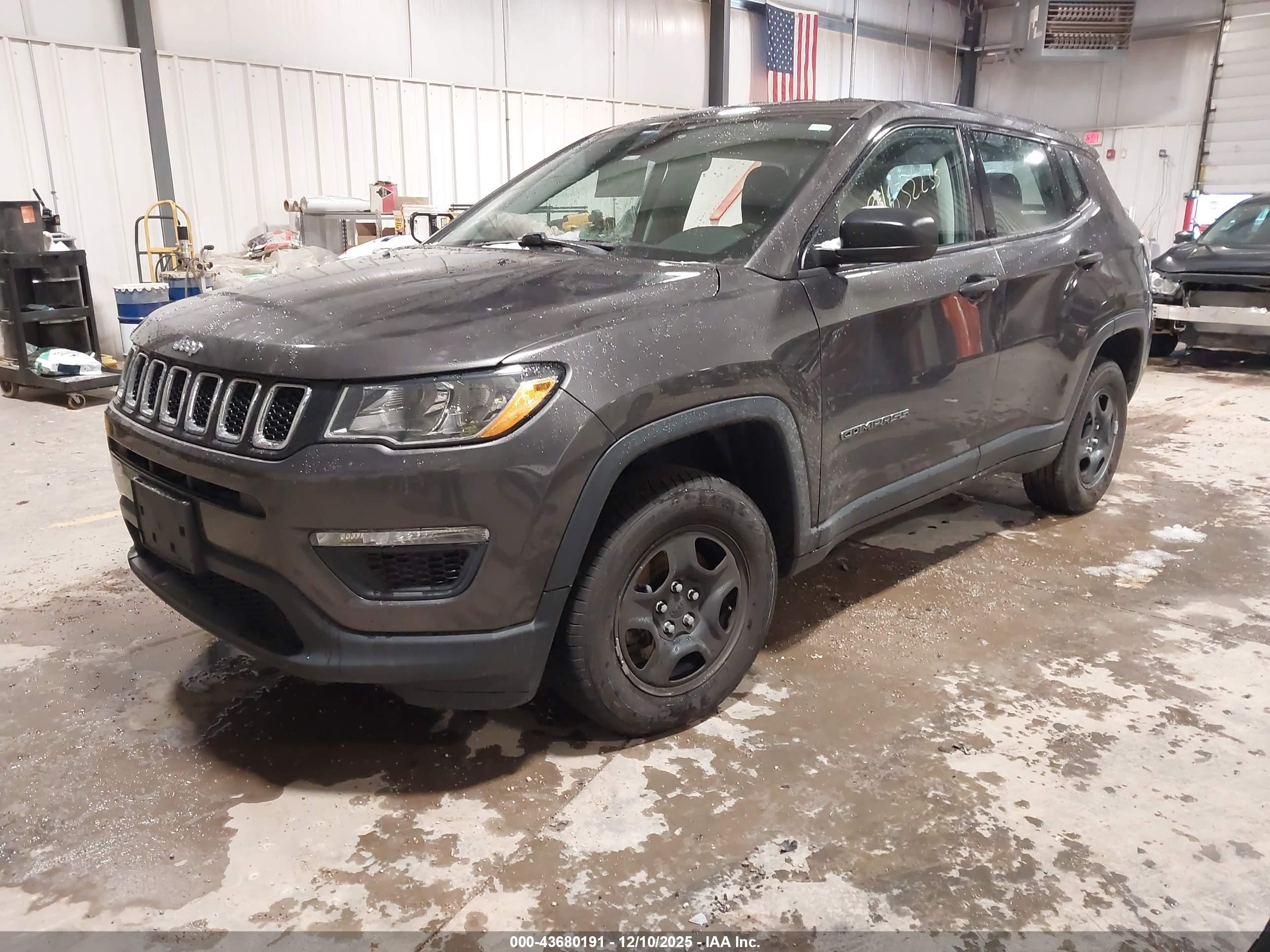 JEEP COMPASS image 2