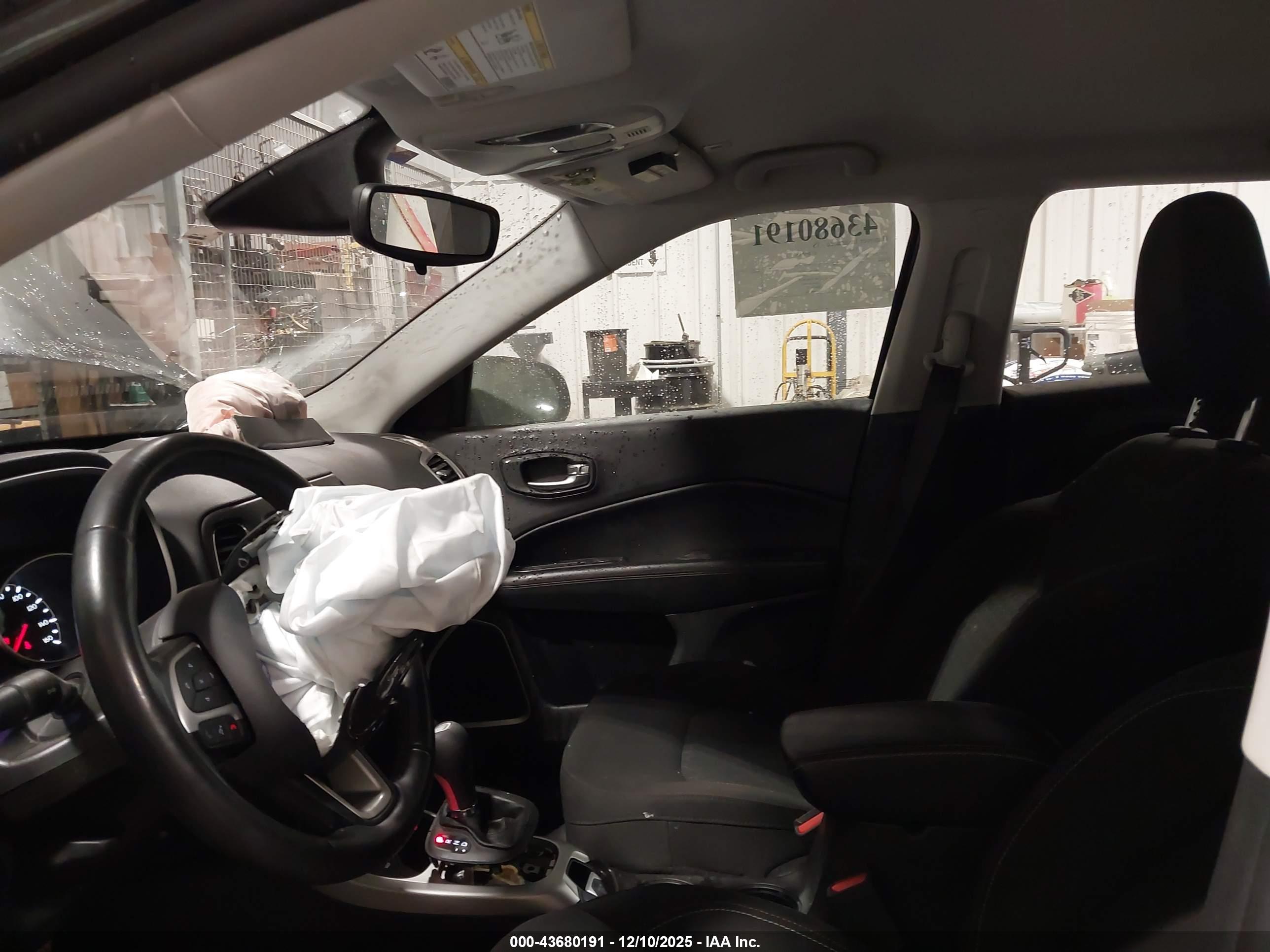 JEEP COMPASS image 5