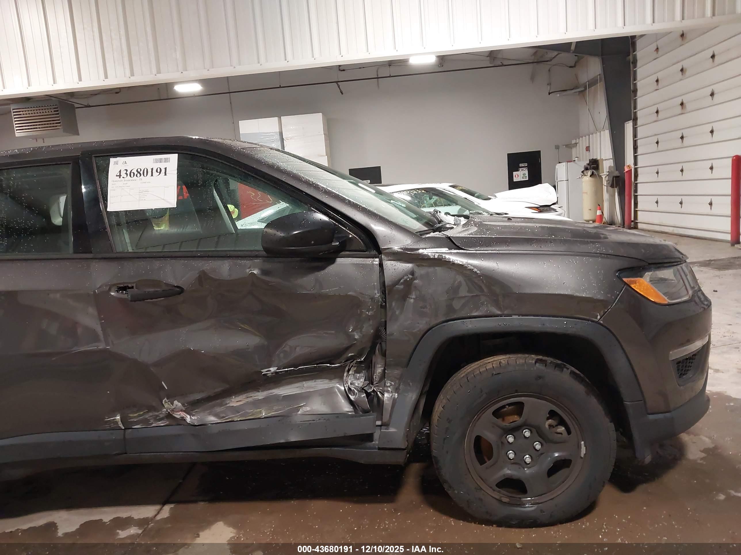 JEEP COMPASS image 6