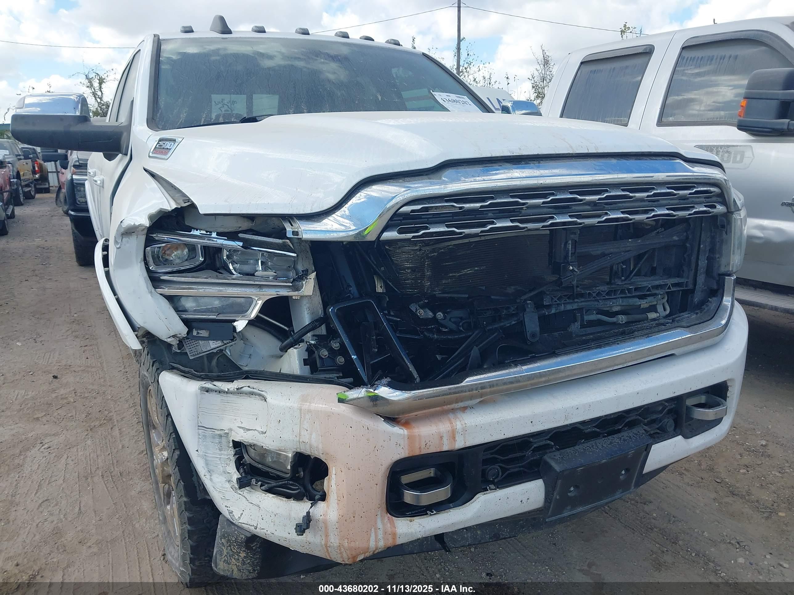 RAM 2500 image 6