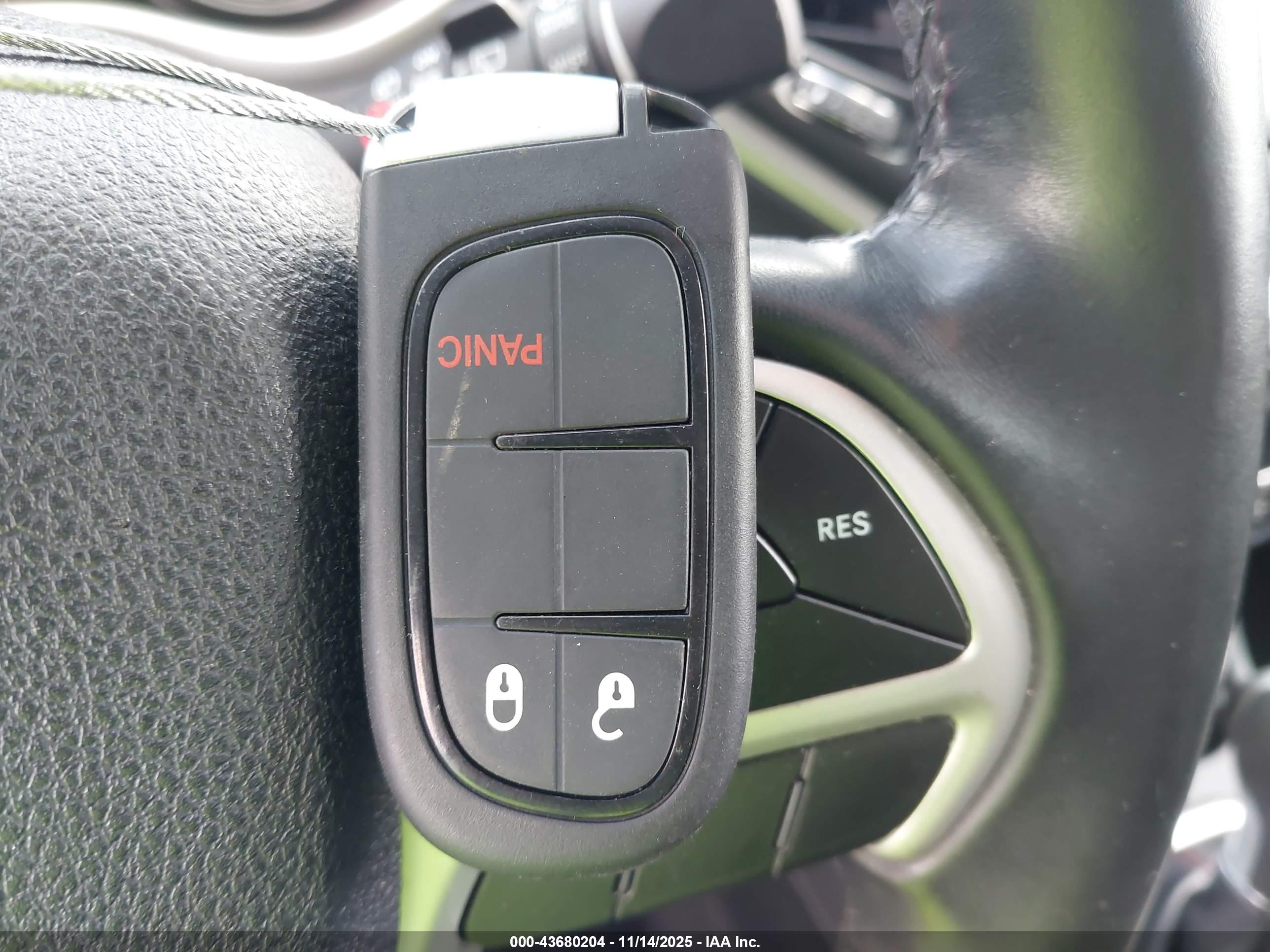 JEEP CHEROKEE image 11