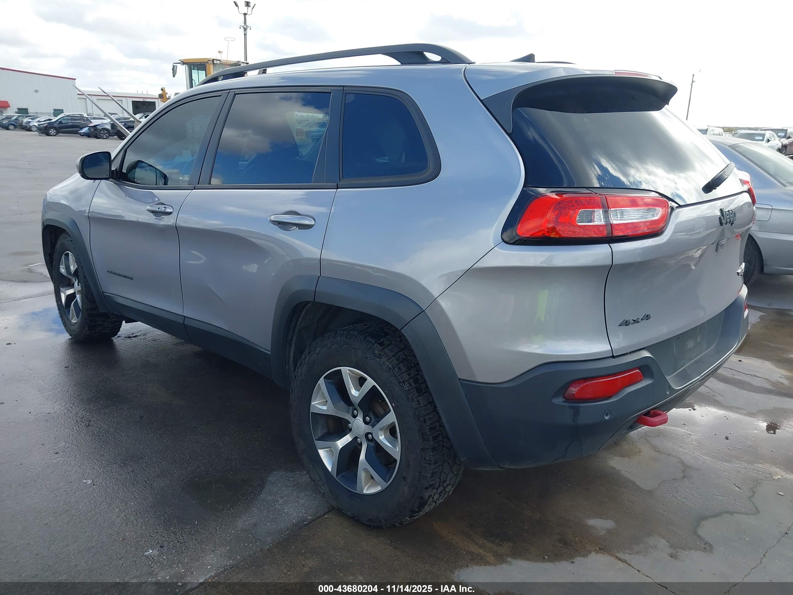 JEEP CHEROKEE image 3