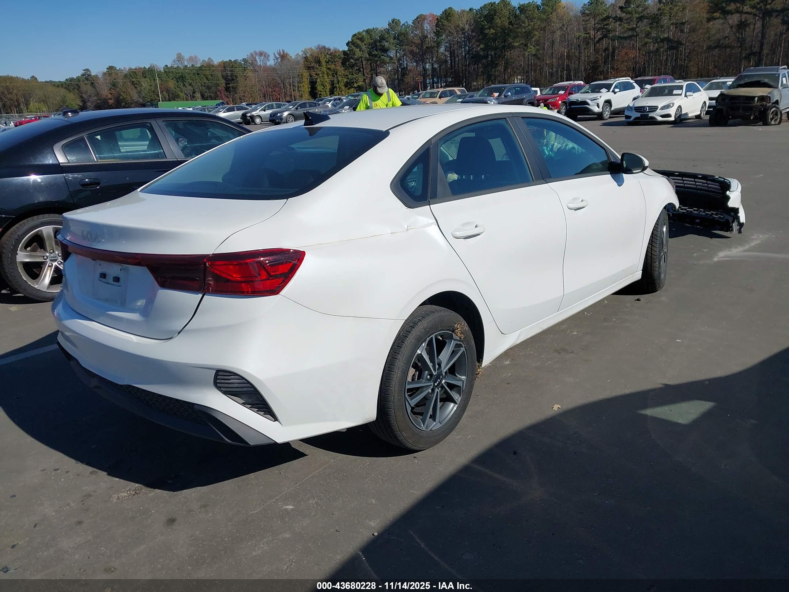 KIA FORTE image 4