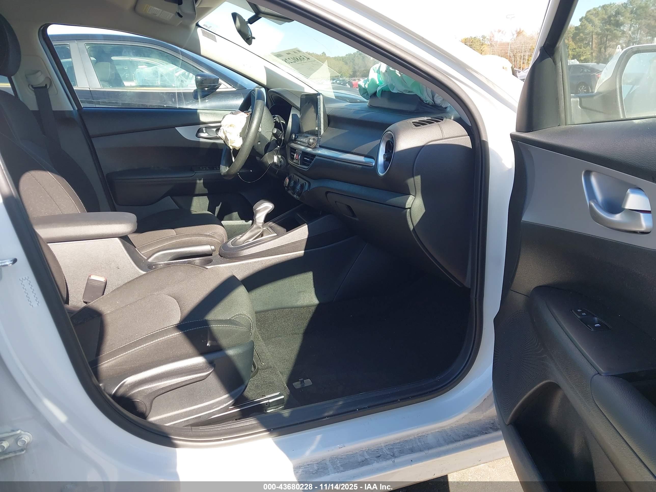 KIA FORTE image 5