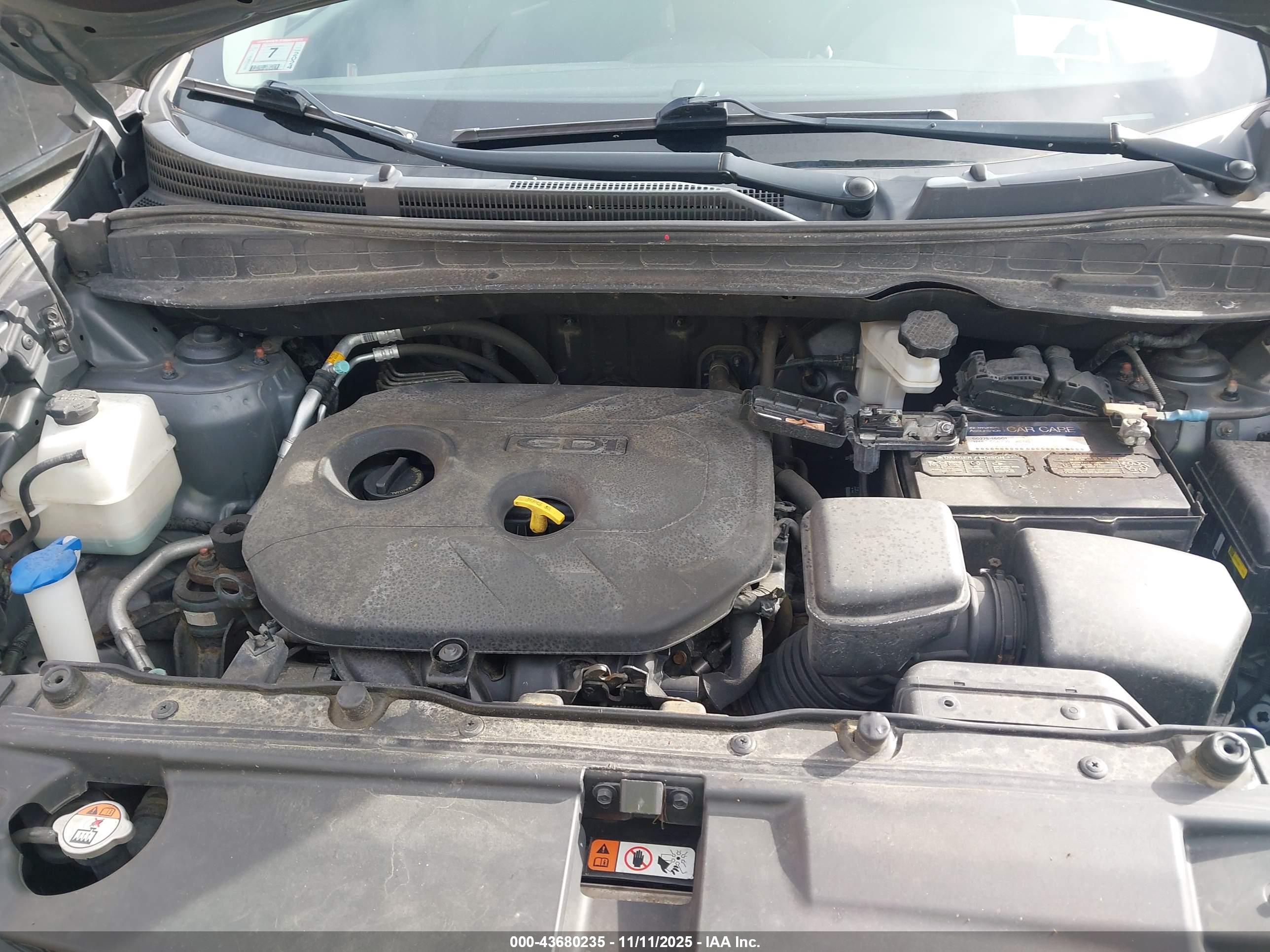 HYUNDAI TUCSON image 10