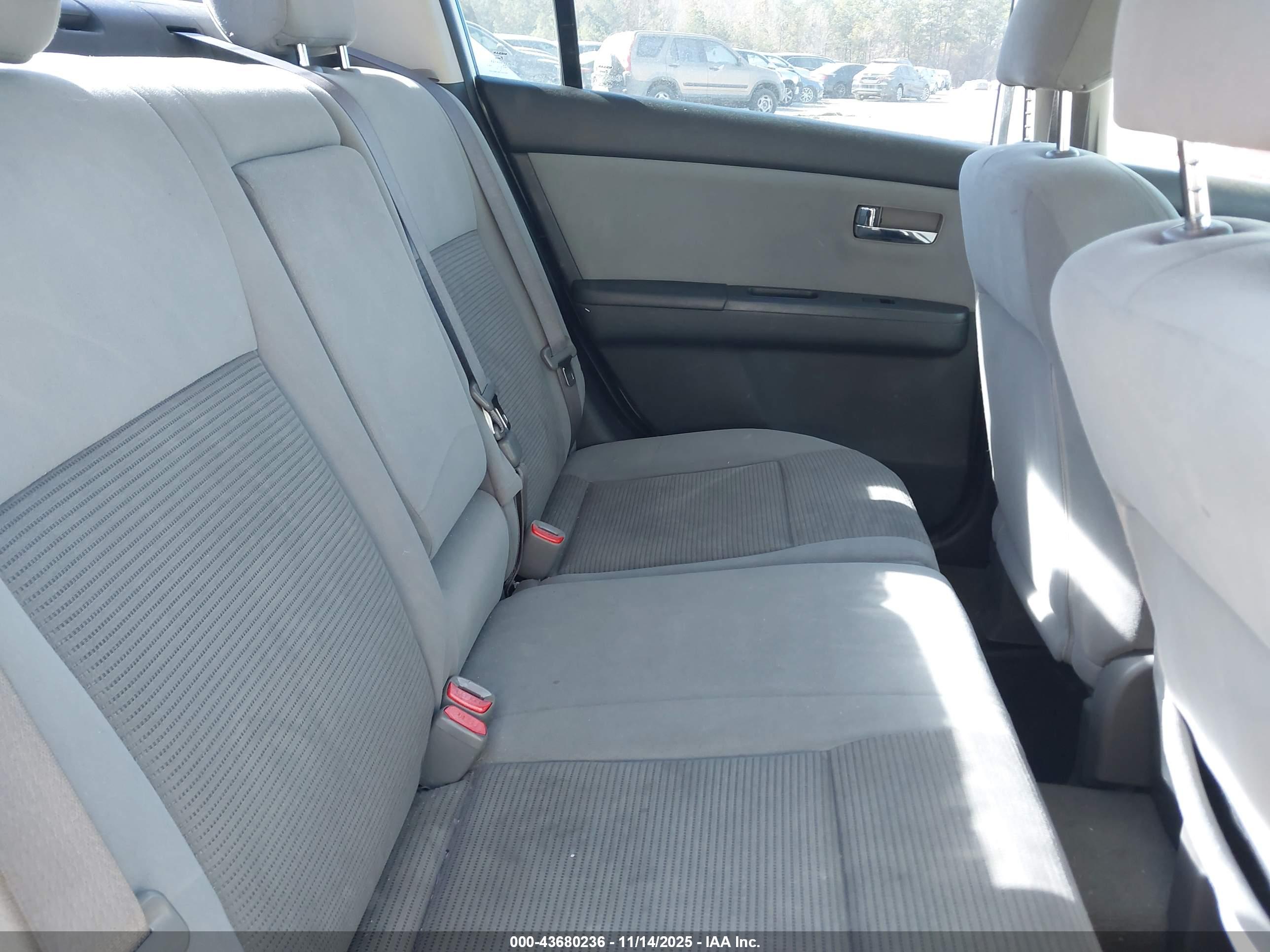NISSAN SENTRA image 8