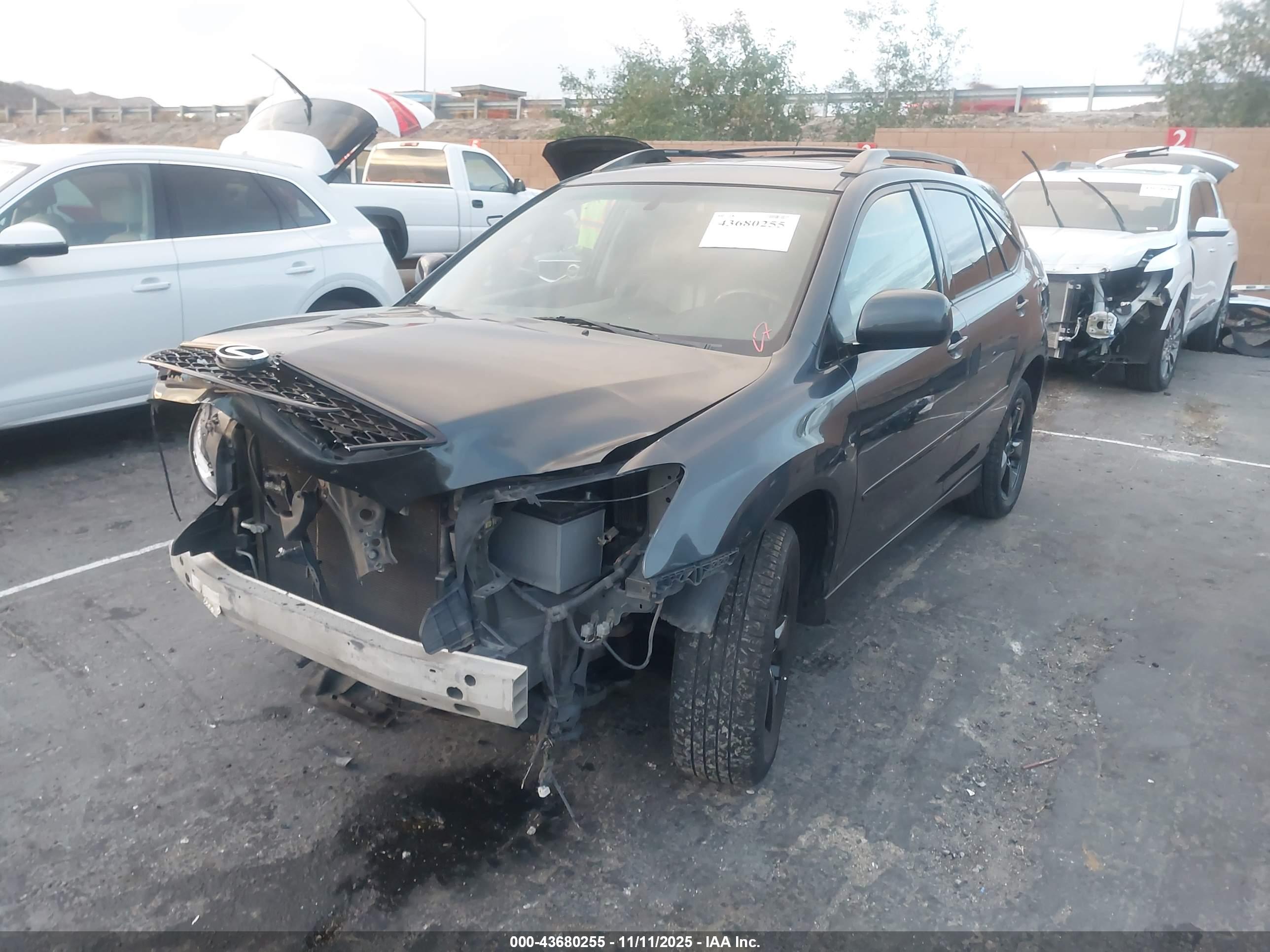 LEXUS RX image 2