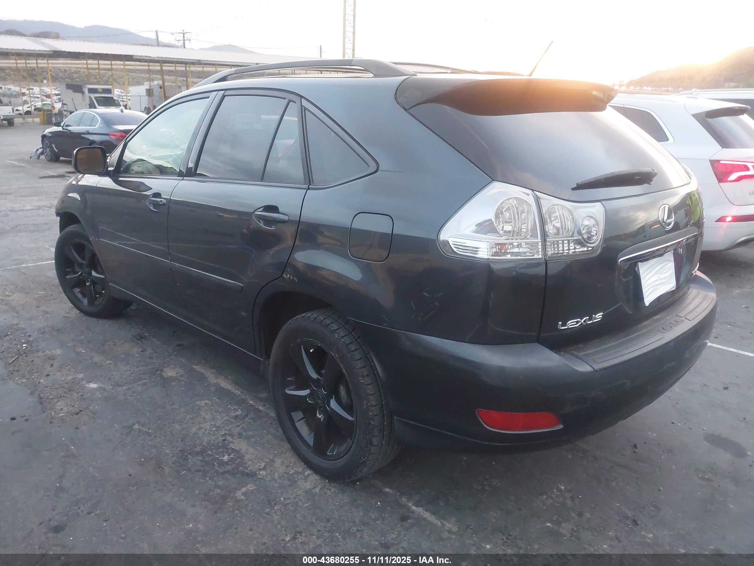LEXUS RX image 3