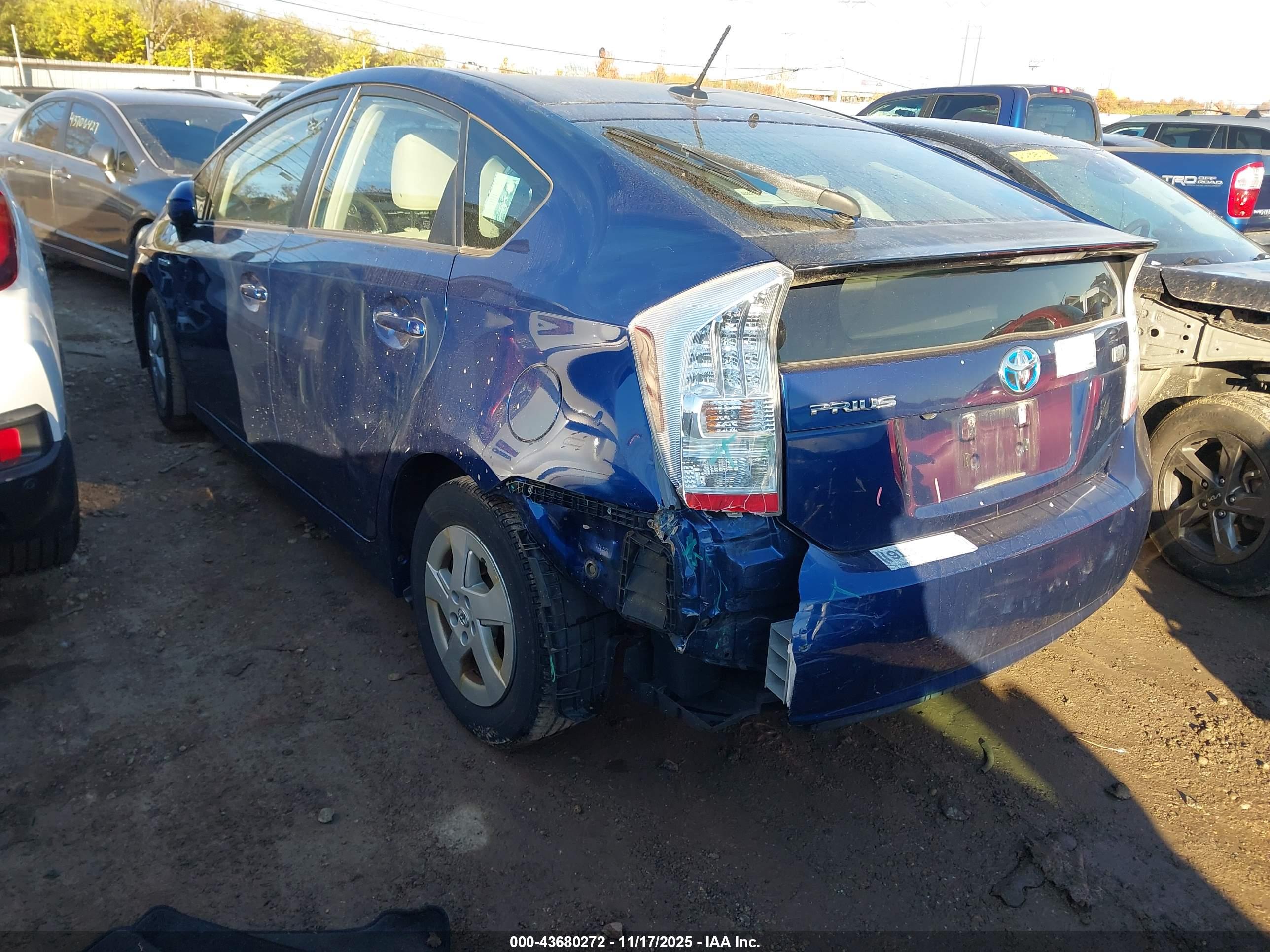 TOYOTA PRIUS image 3