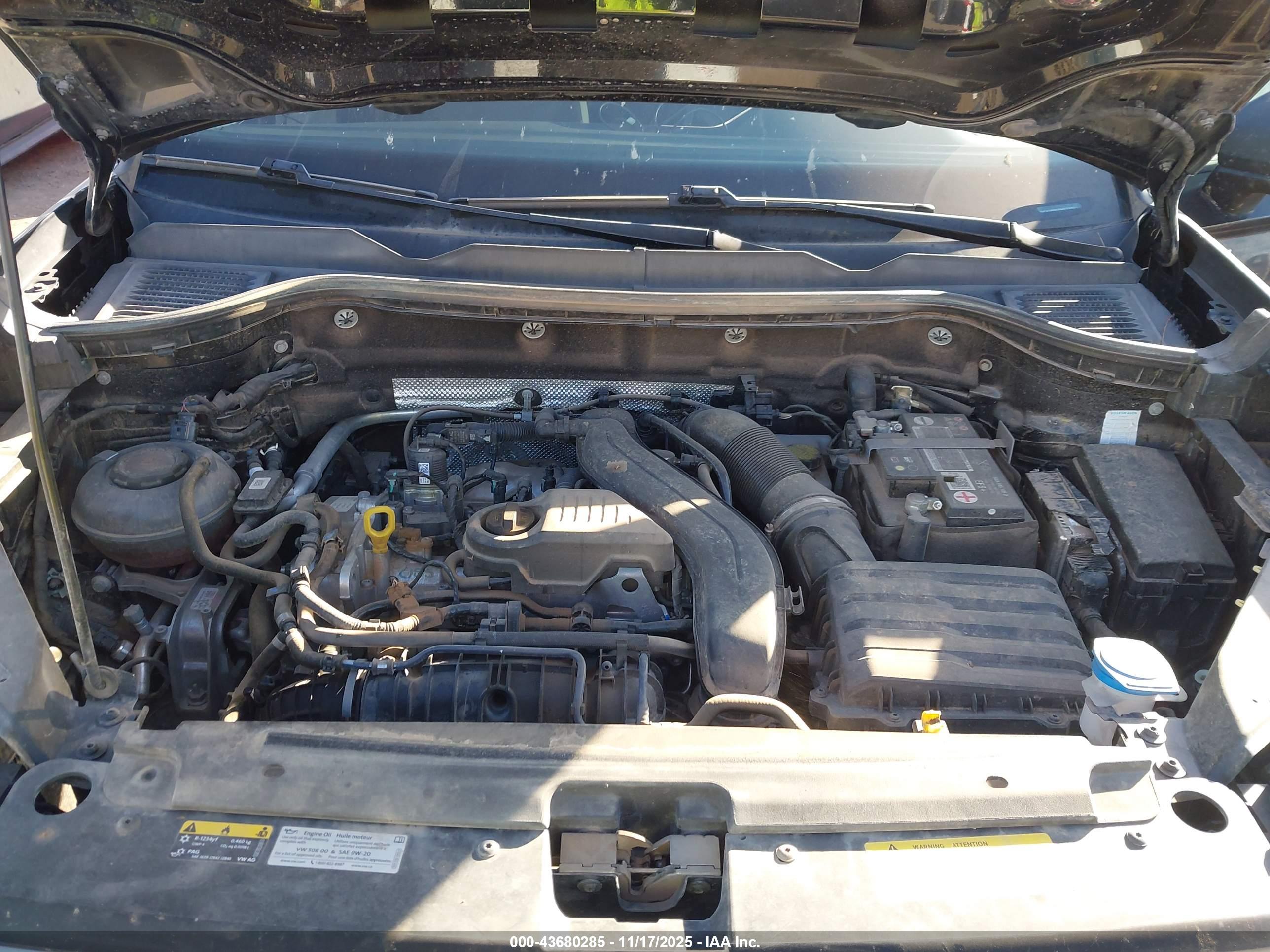 VOLKSWAGEN TAOS image 10