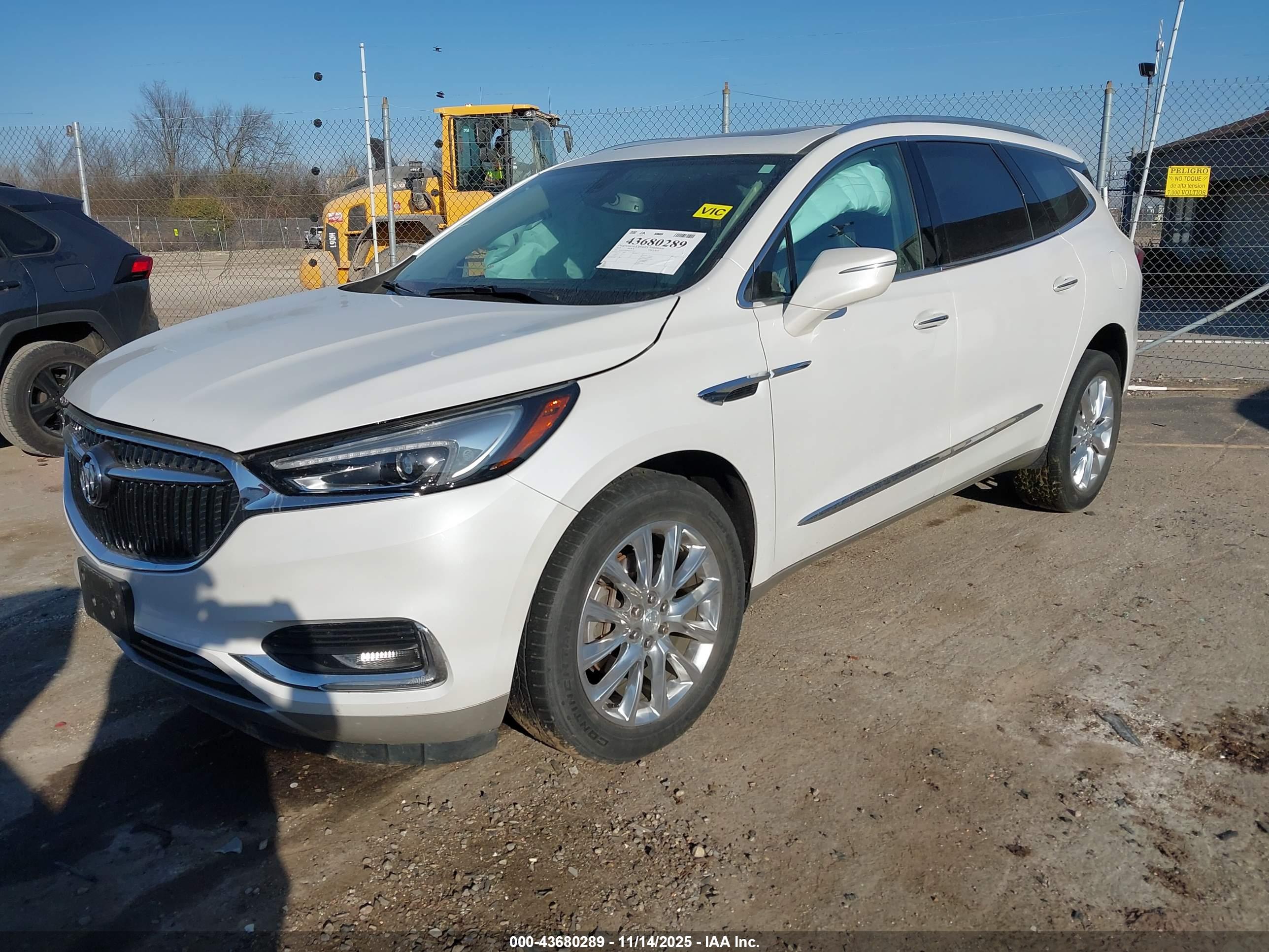 BUICK ENCLAVE image 2