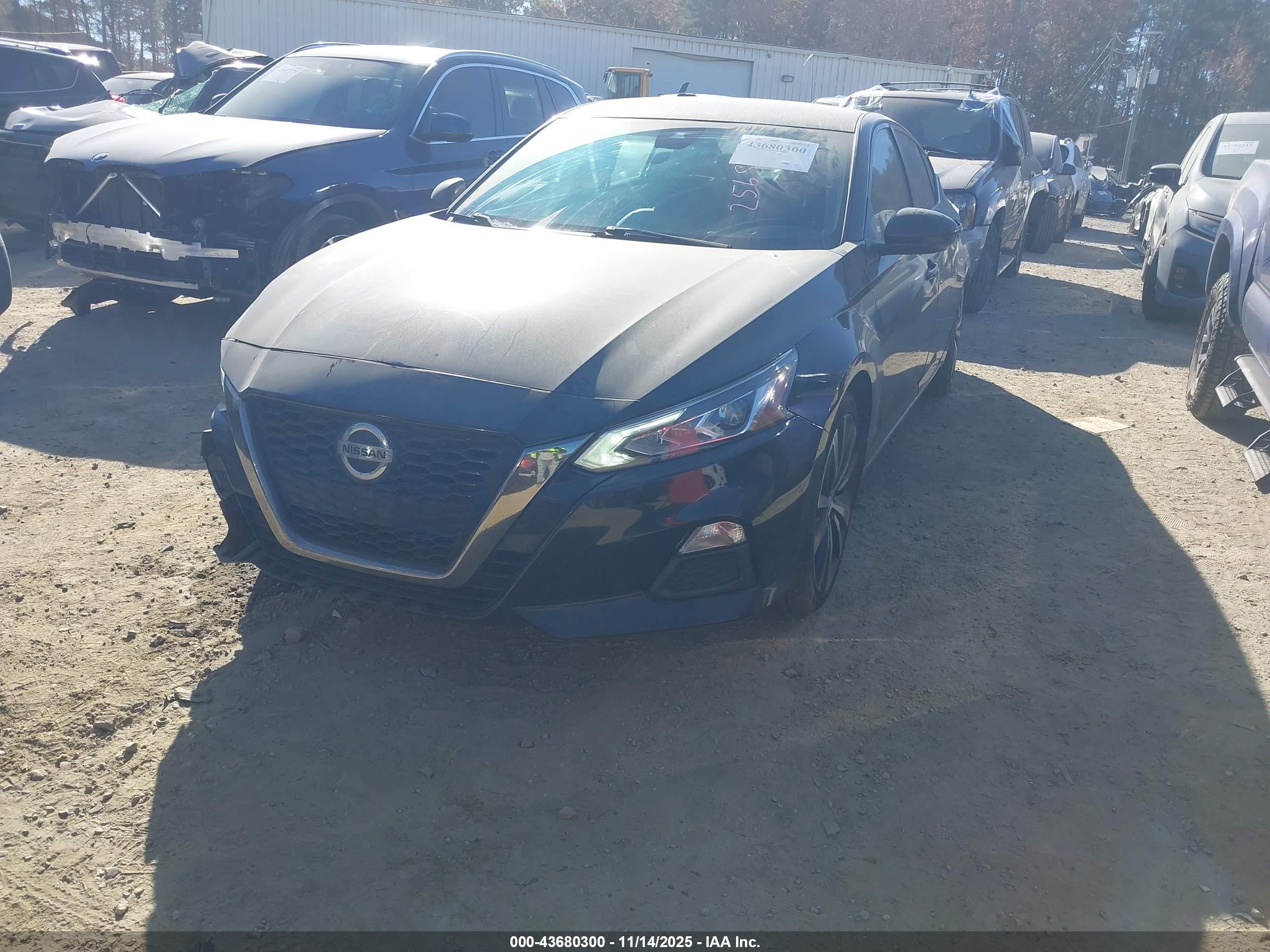 NISSAN ALTIMA image 2