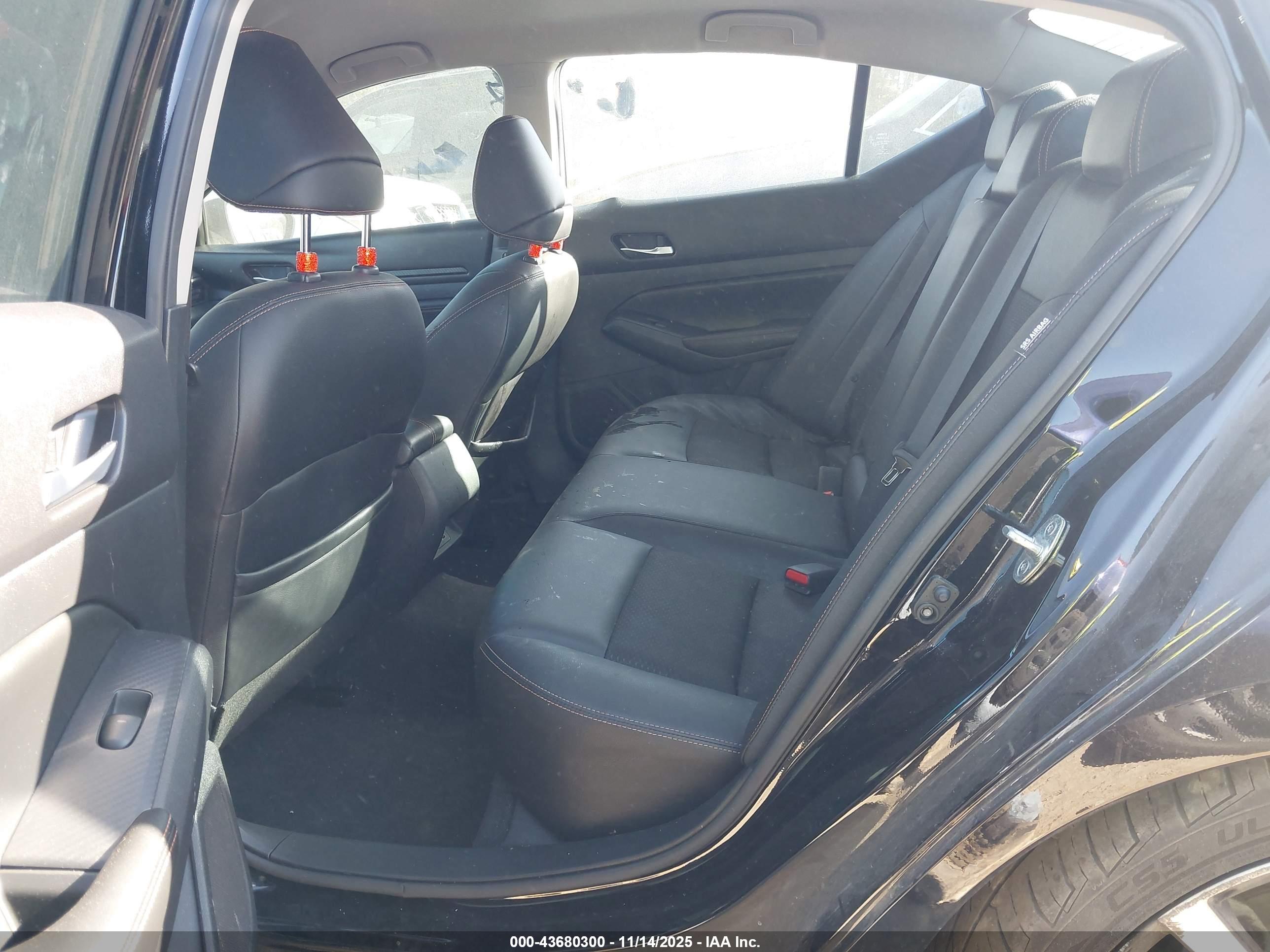 NISSAN ALTIMA image 8