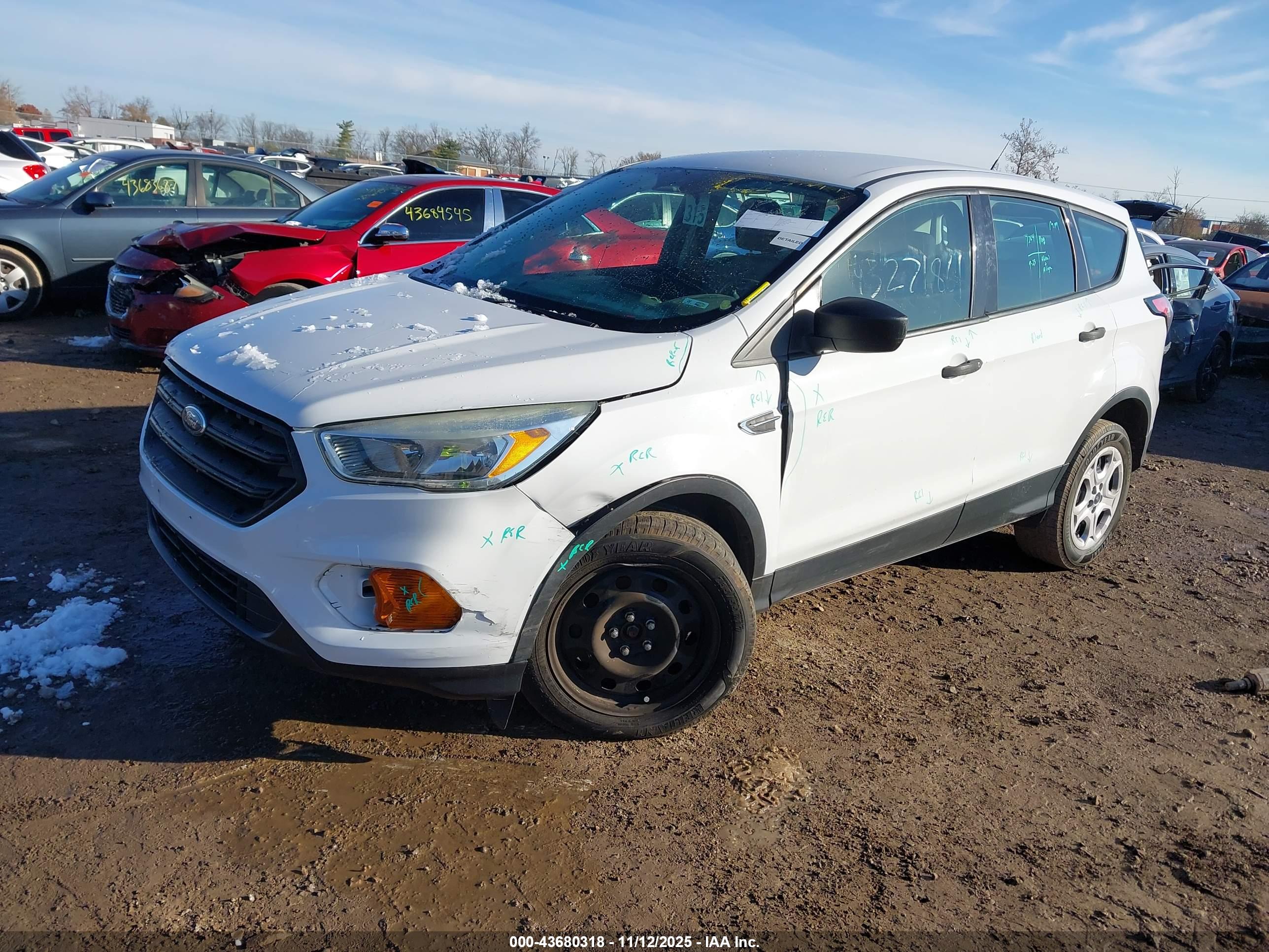 FORD ESCAPE image 2