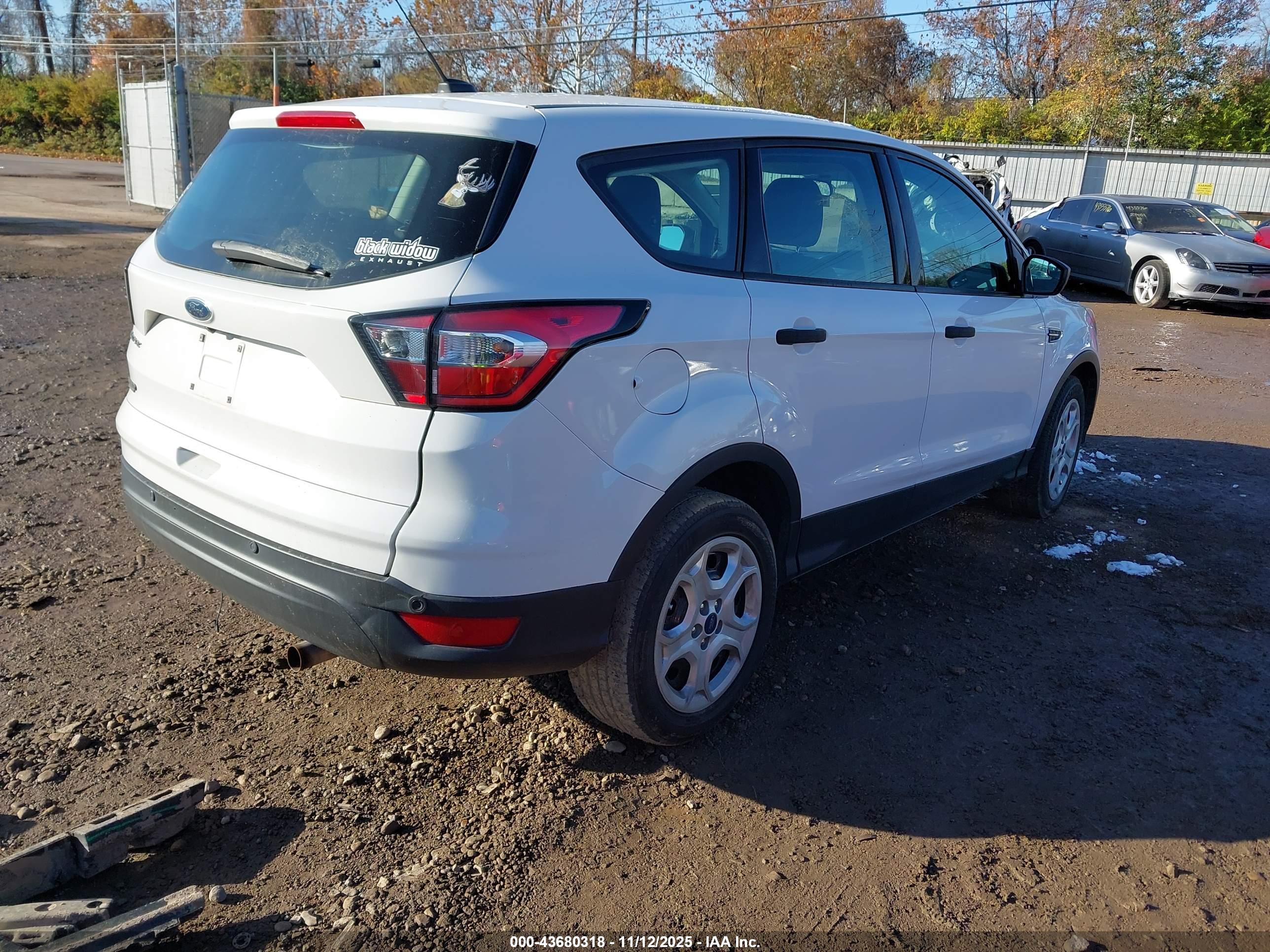 FORD ESCAPE image 4