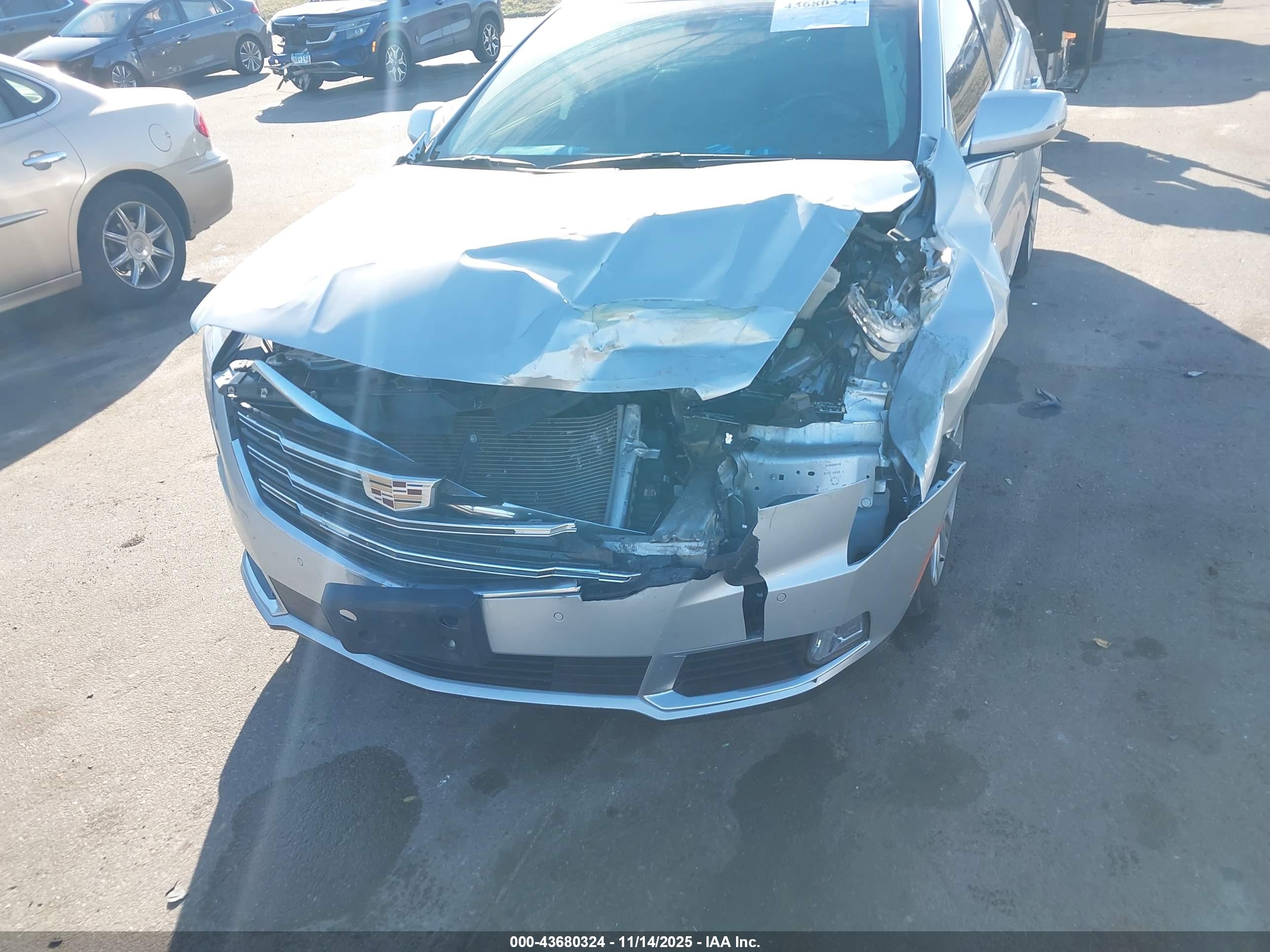 CADILLAC XTS image 6