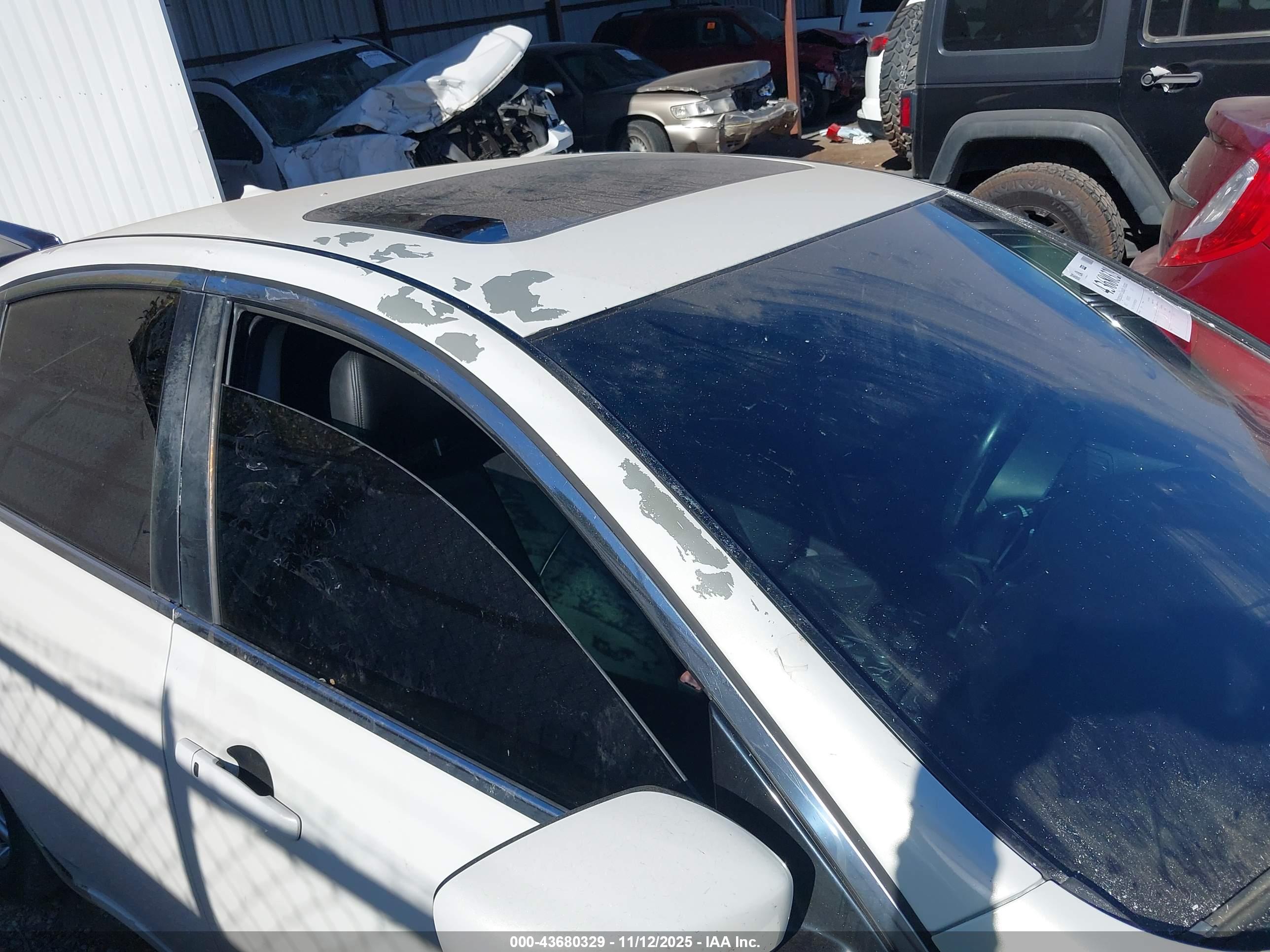 INFINITI G37 image 6