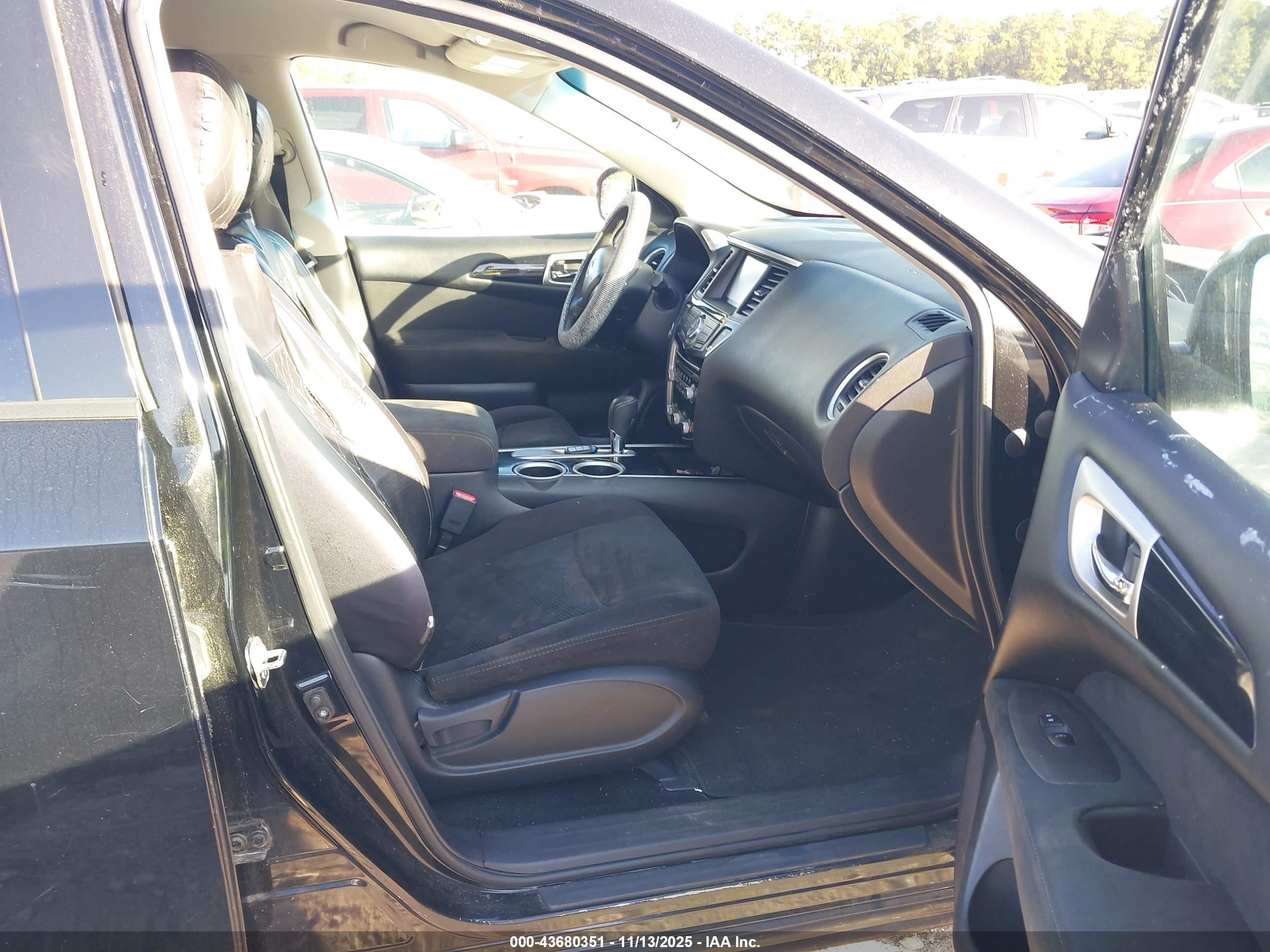 NISSAN PATHFINDER image 5