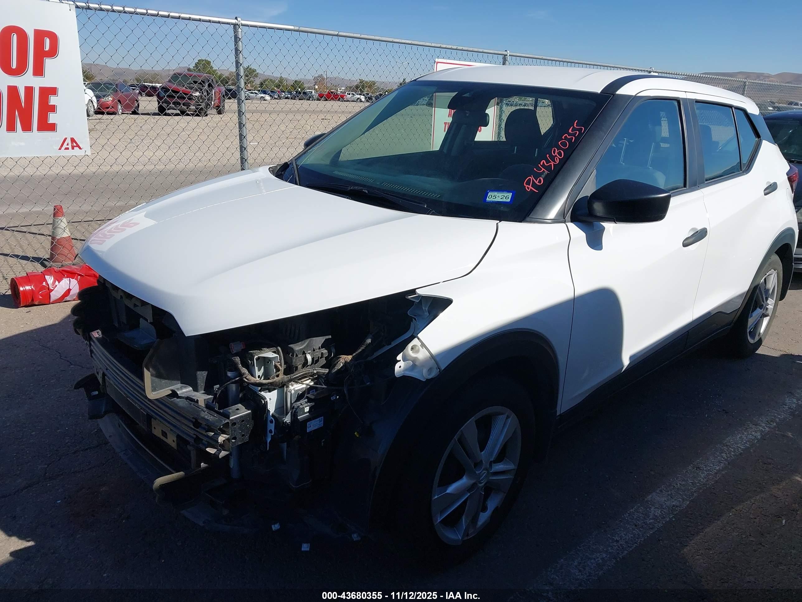 NISSAN KICKS image 2