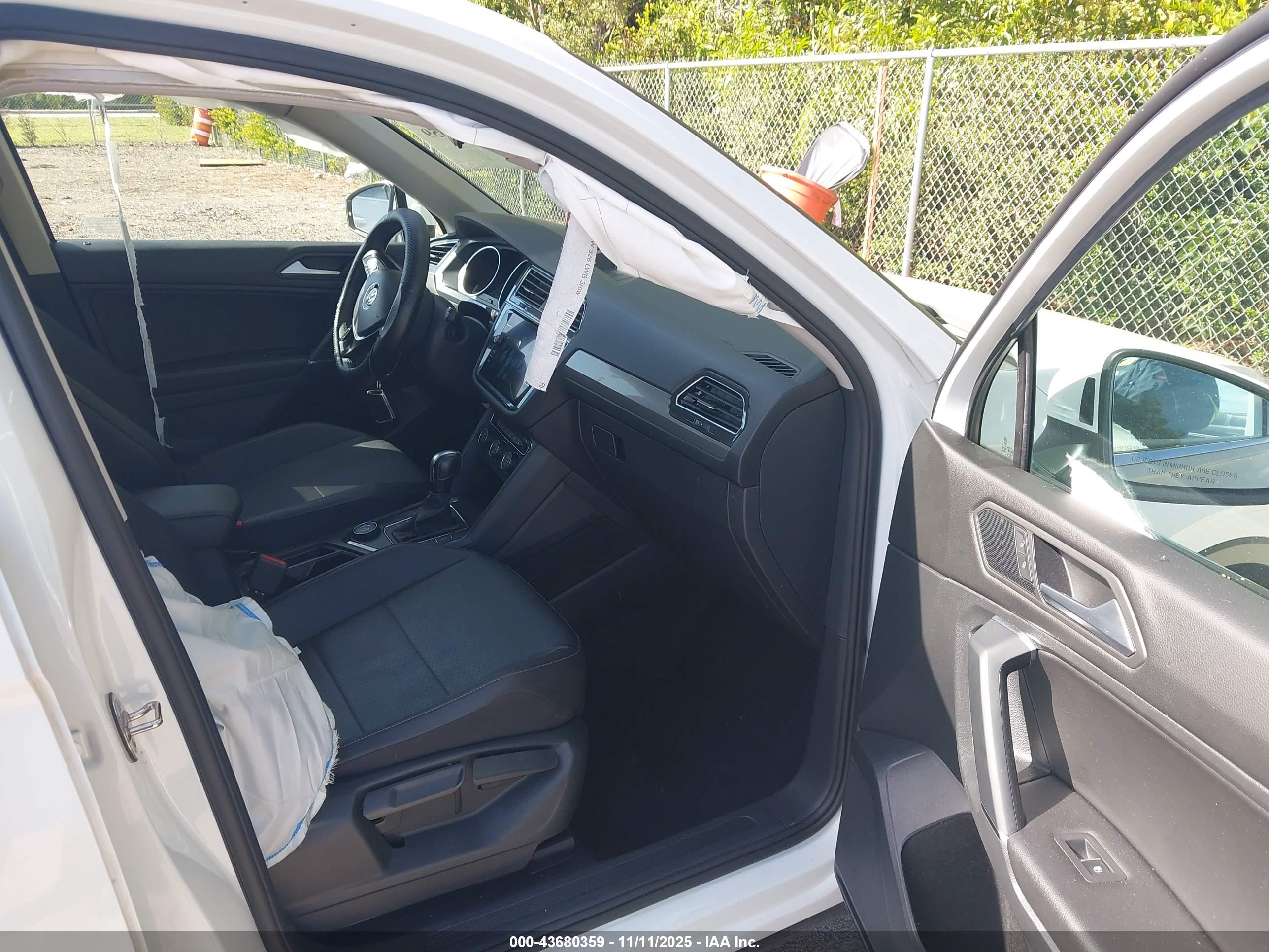 VOLKSWAGEN TIGUAN image 5