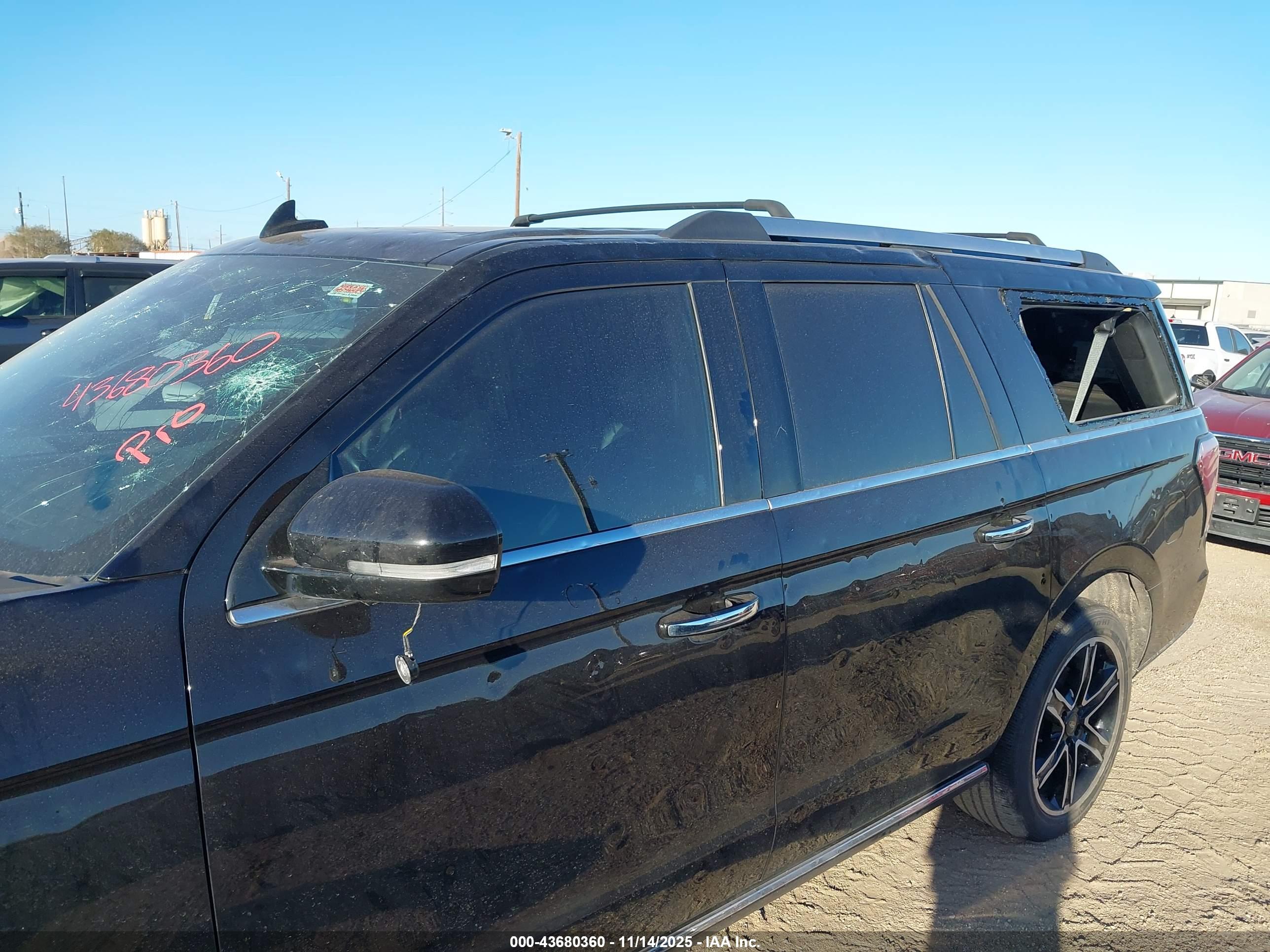 FORD EXPEDITION image 6