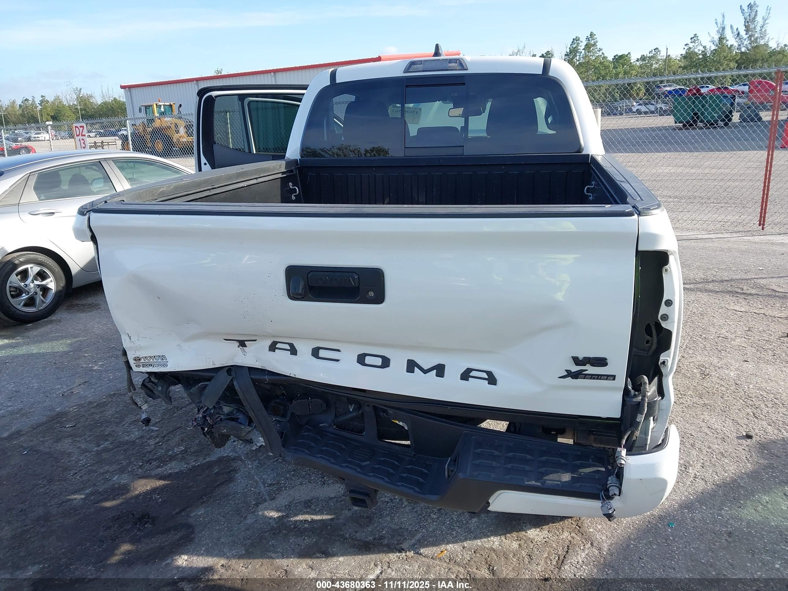 TOYOTA TACOMA image 6