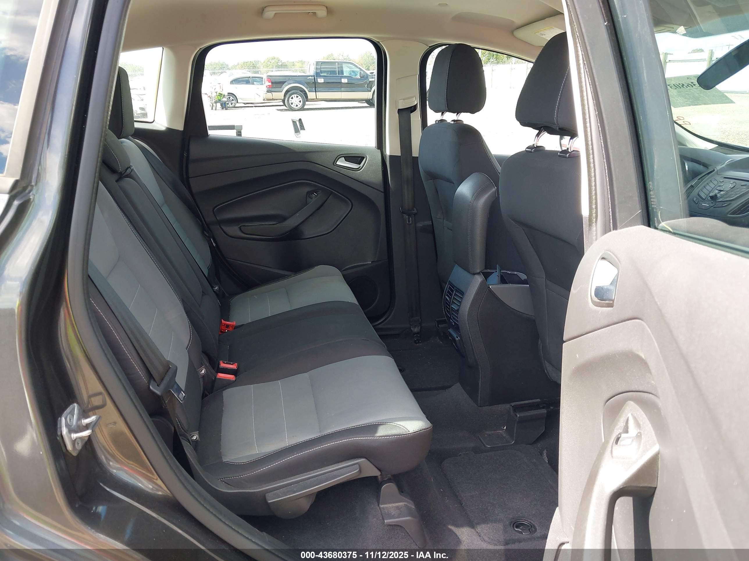 FORD C-MAX image 8