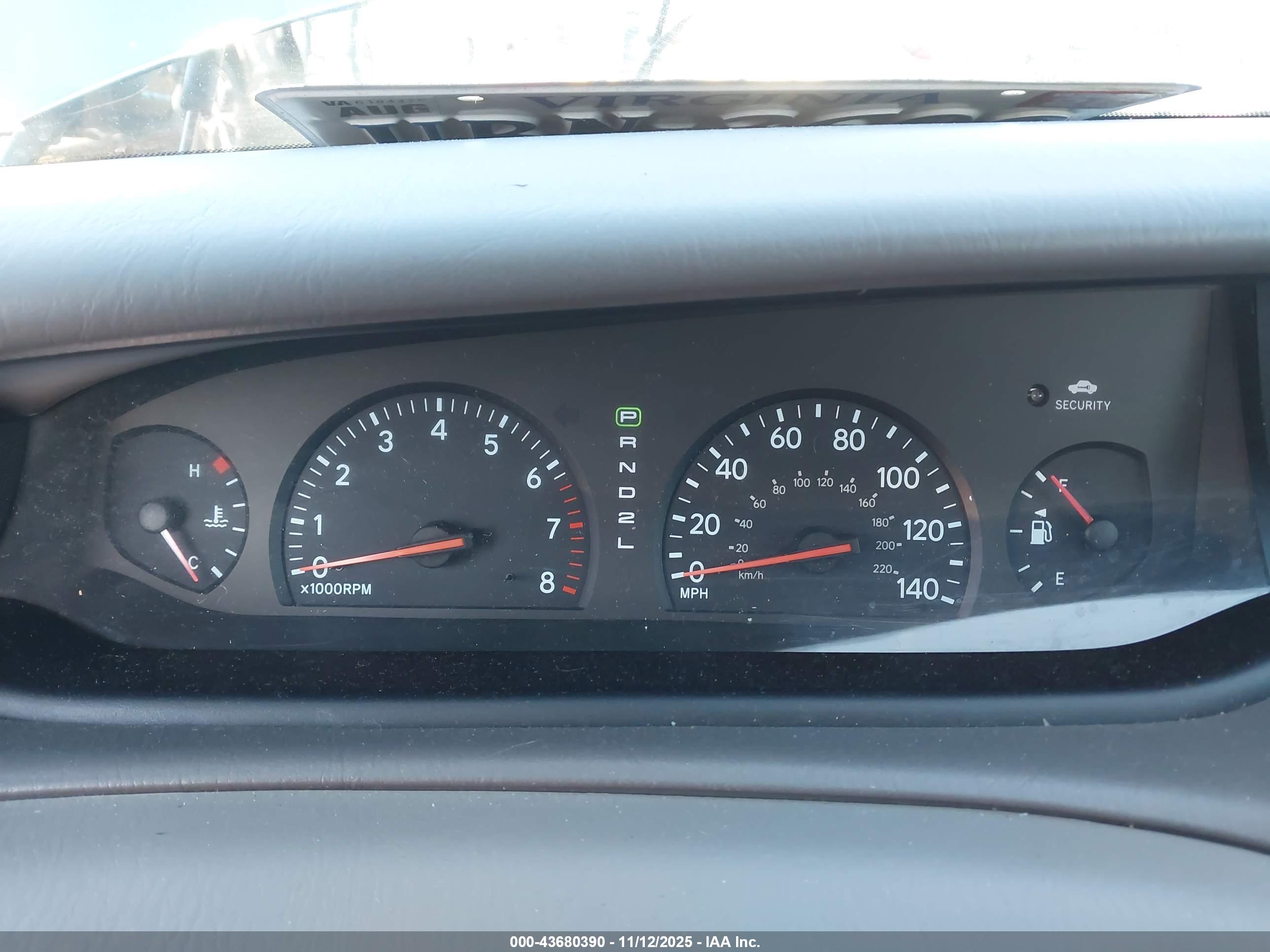 TOYOTA AVALON image 7