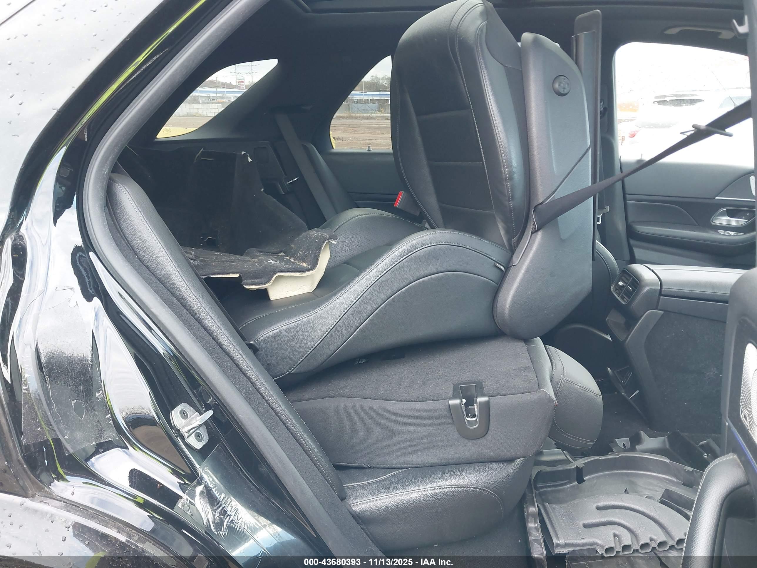 MERCEDES-BENZ GLE image 8