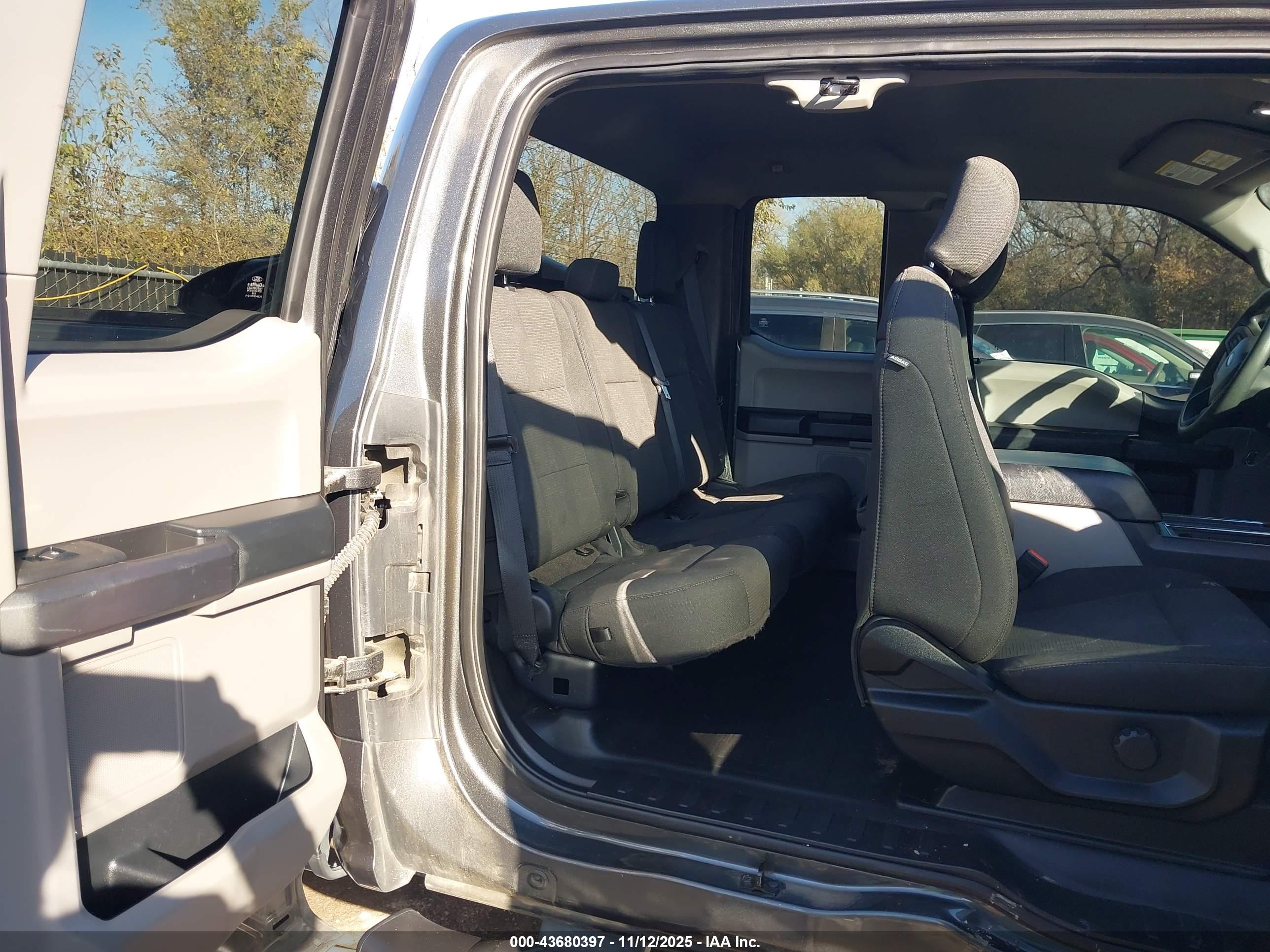 FORD F-150 image 8