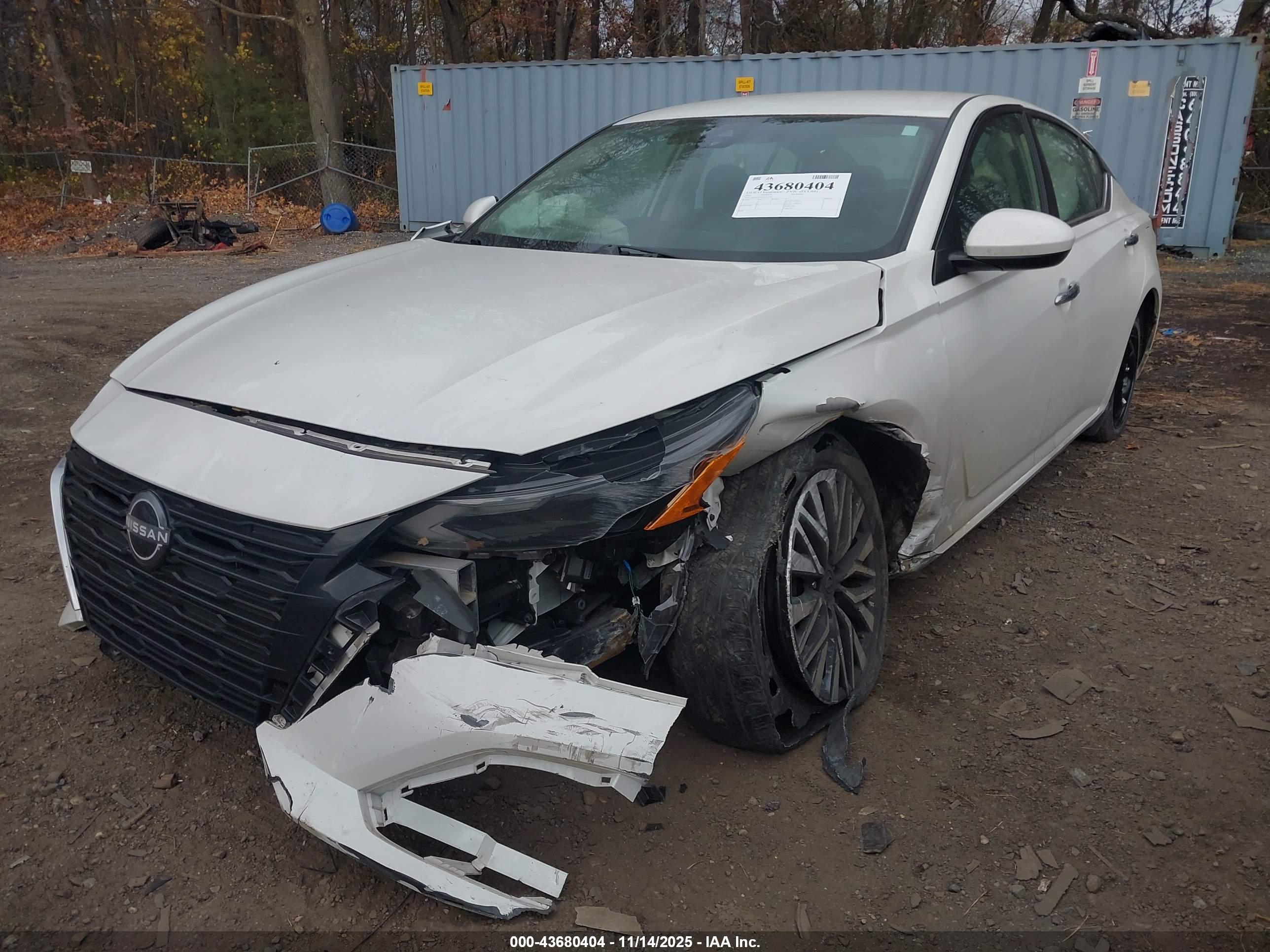 NISSAN ALTIMA image 2
