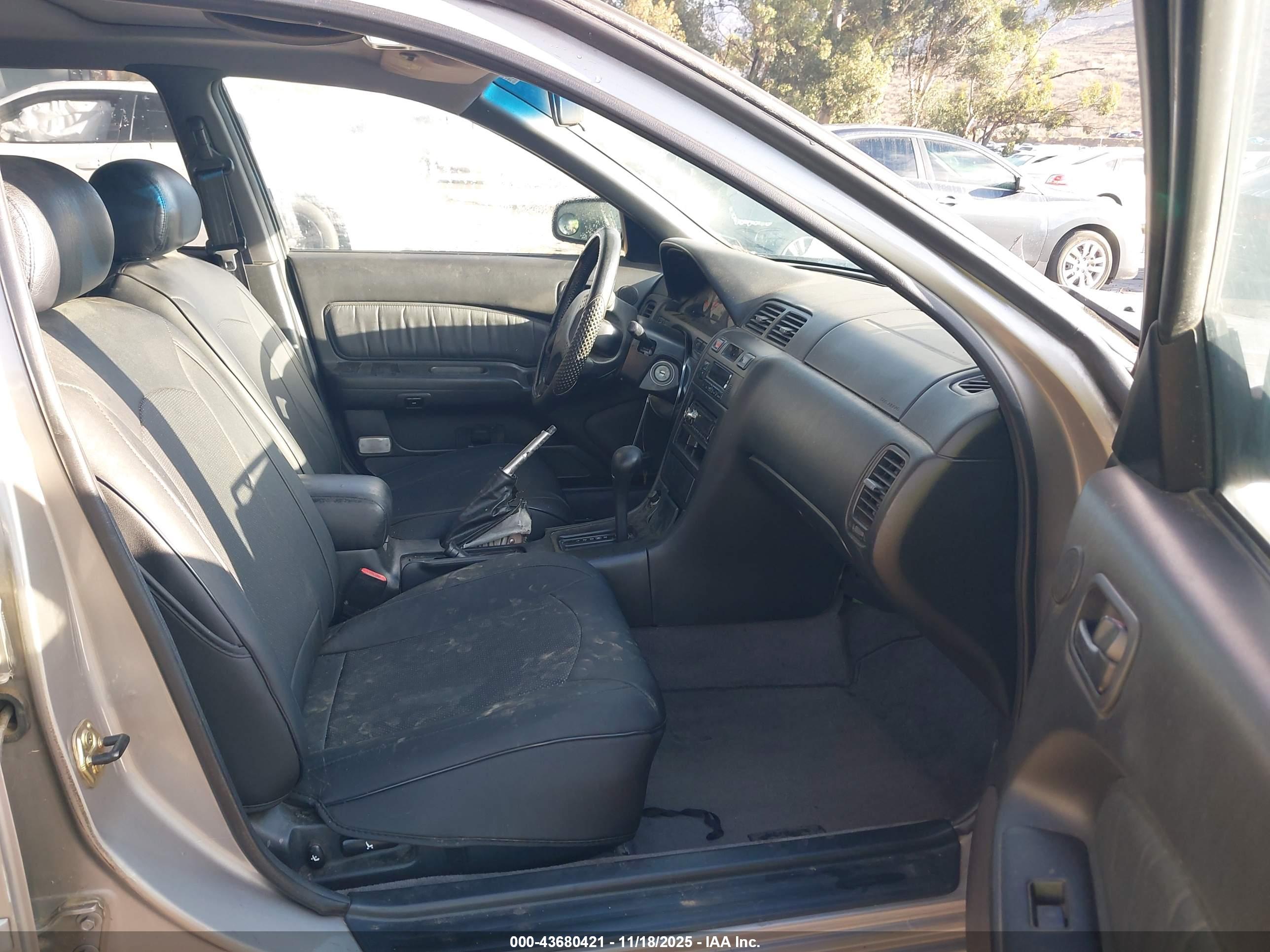 NISSAN MAXIMA image 5