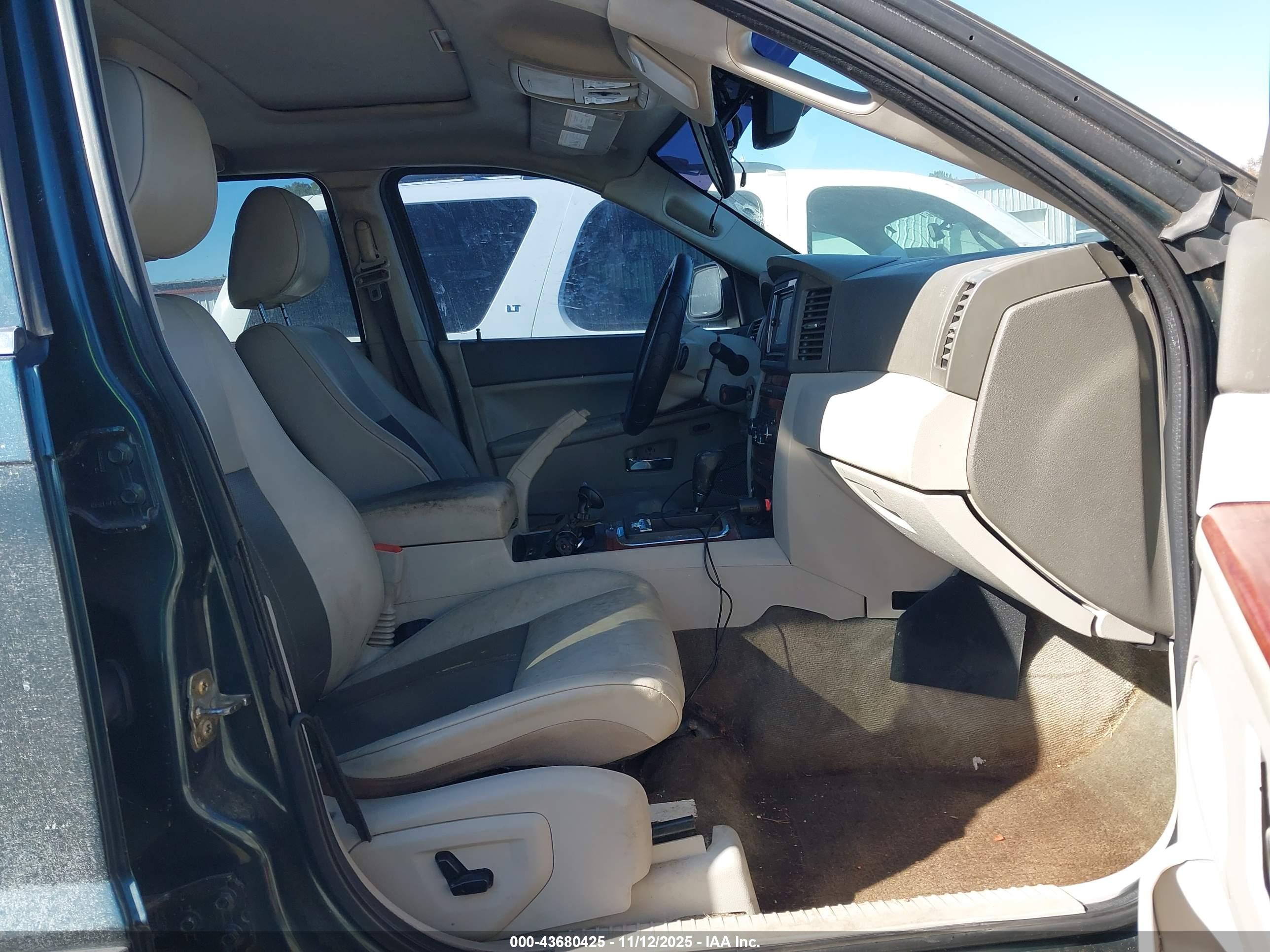 JEEP GRAND image 5