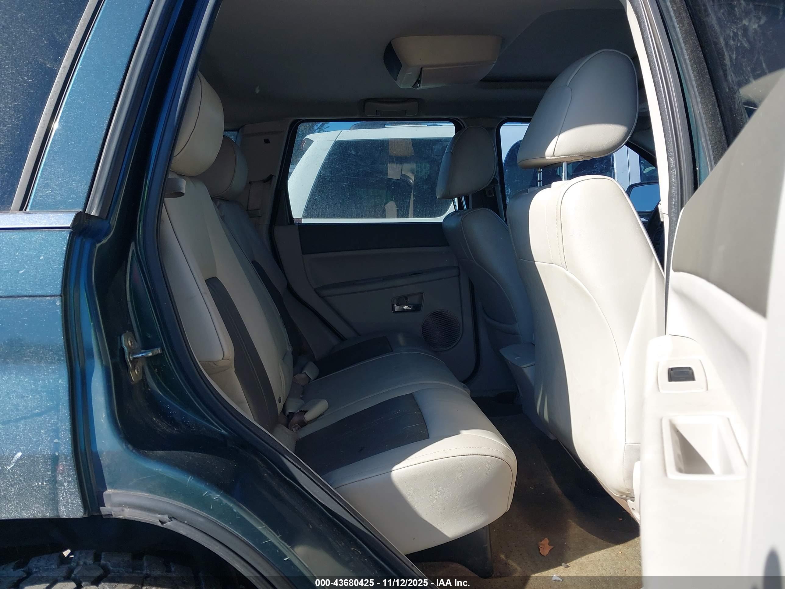 JEEP GRAND image 8