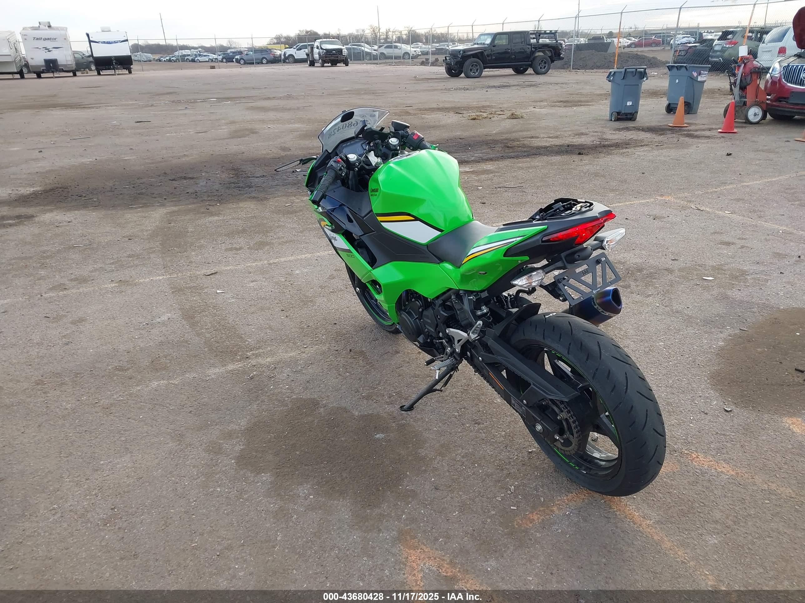 KAWASAKI EX500 image 3