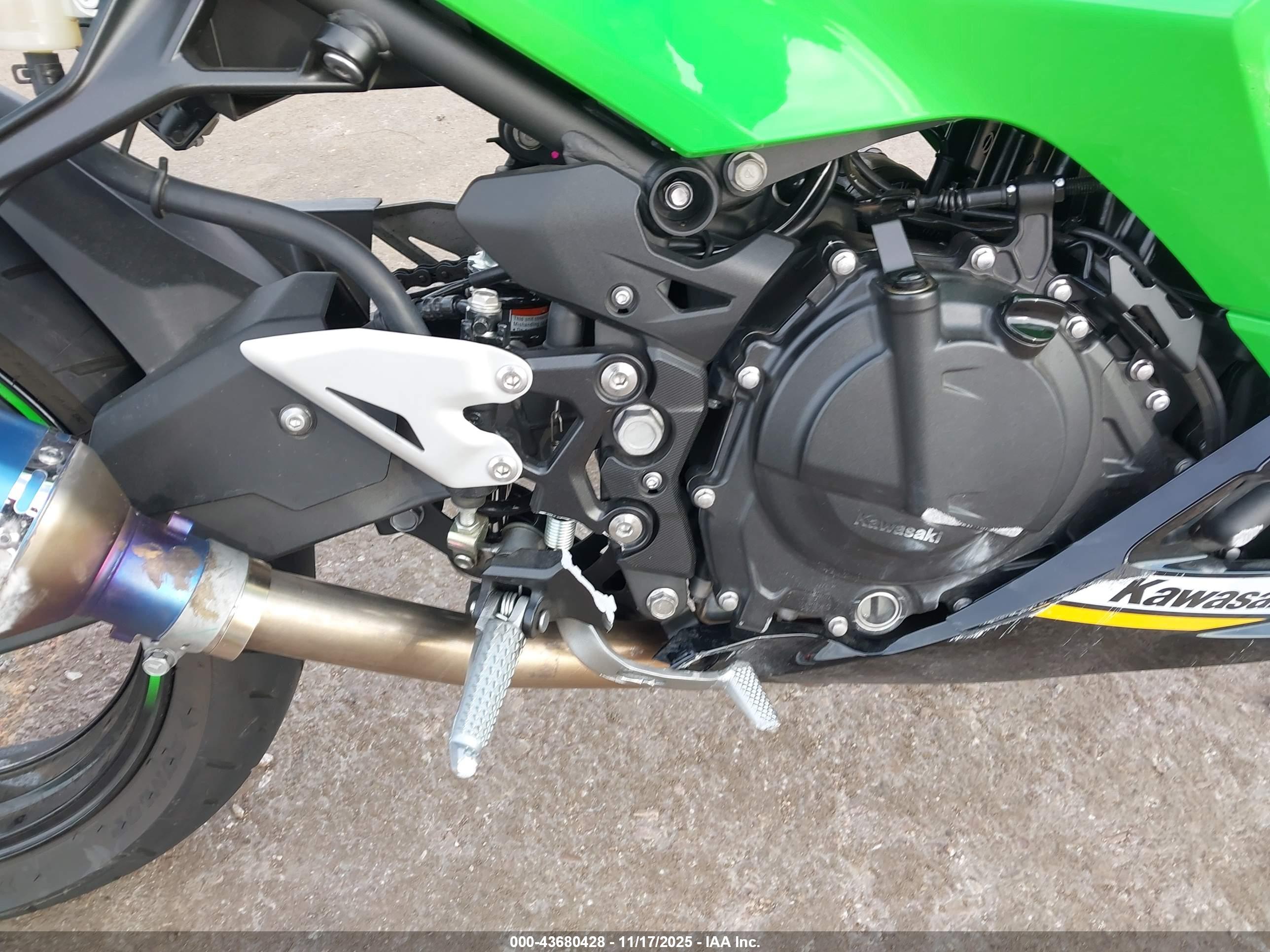 KAWASAKI EX500 image 8
