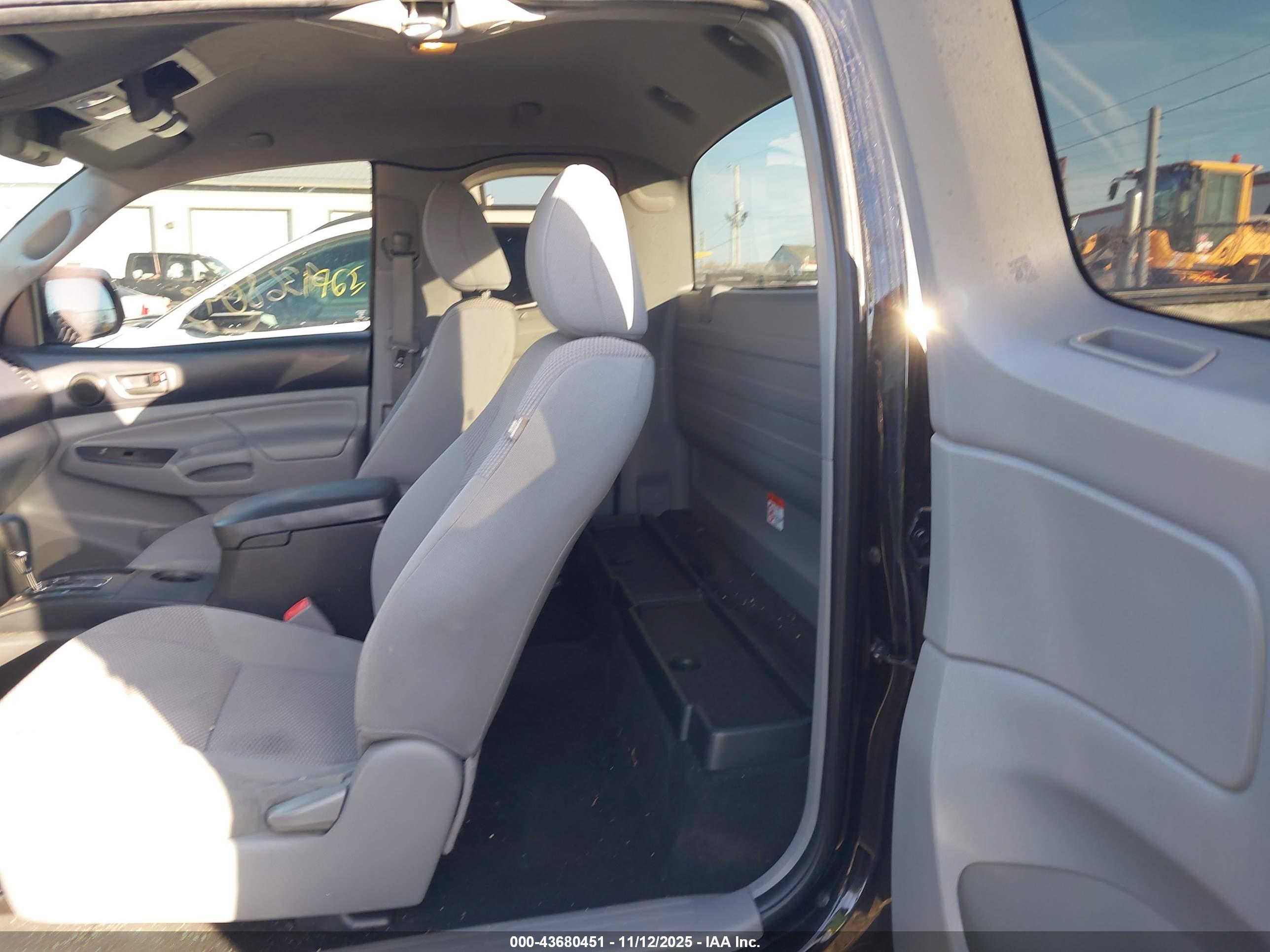 TOYOTA TACOMA image 8