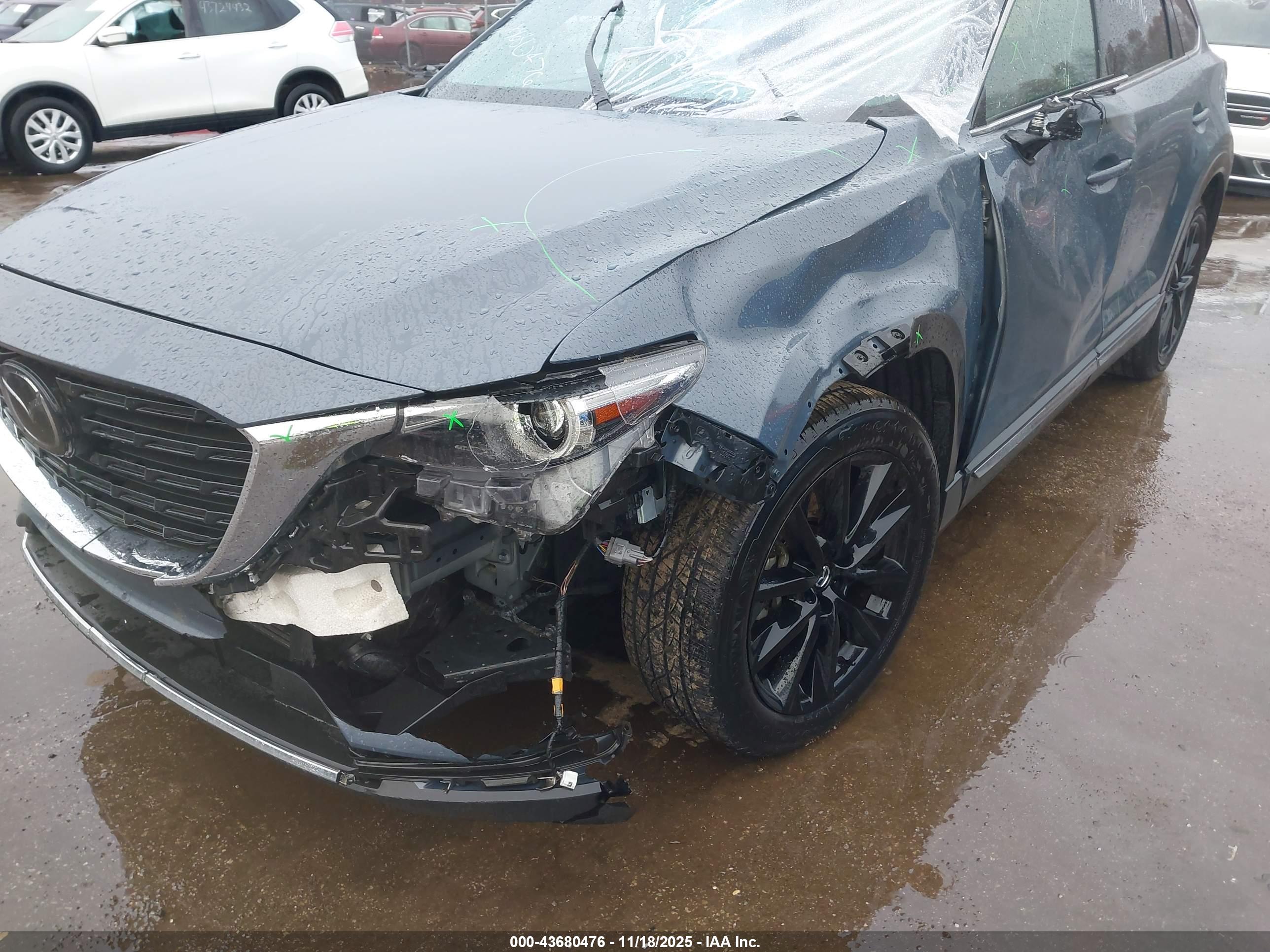 MAZDA CX-9 image 6